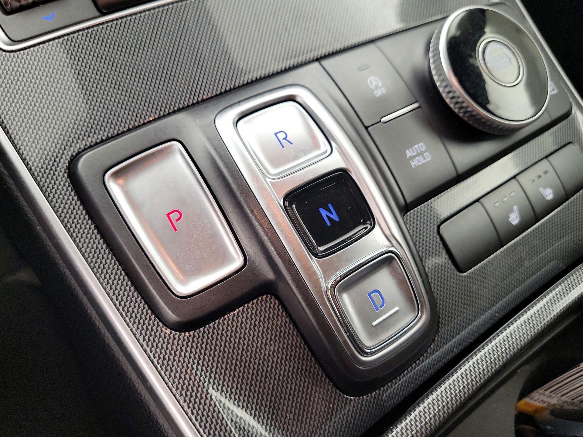 Thumbnail: 2022 Hyundai Santa Fe - 17