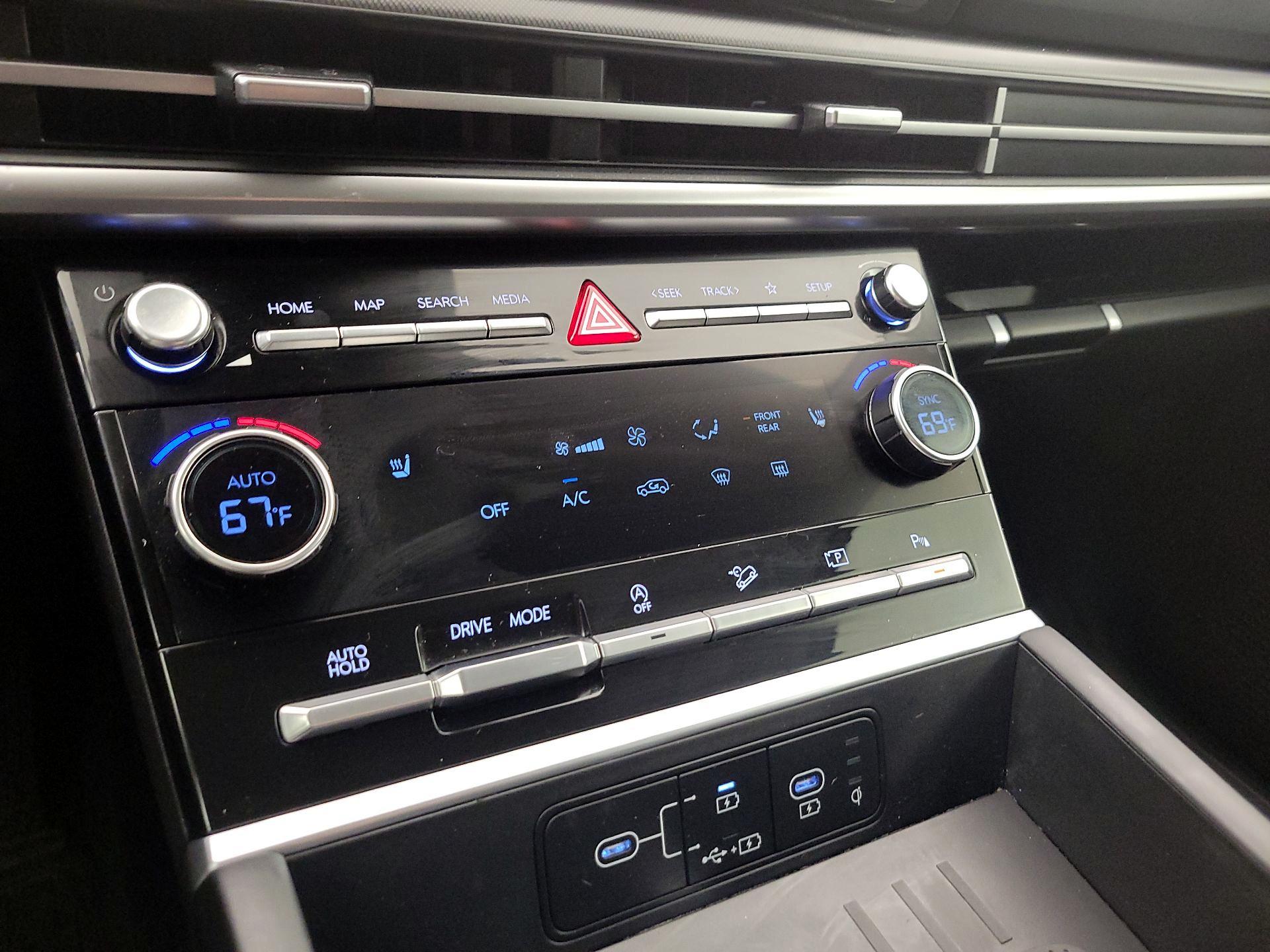 Thumbnail: 2024 Hyundai Santa Fe - 16