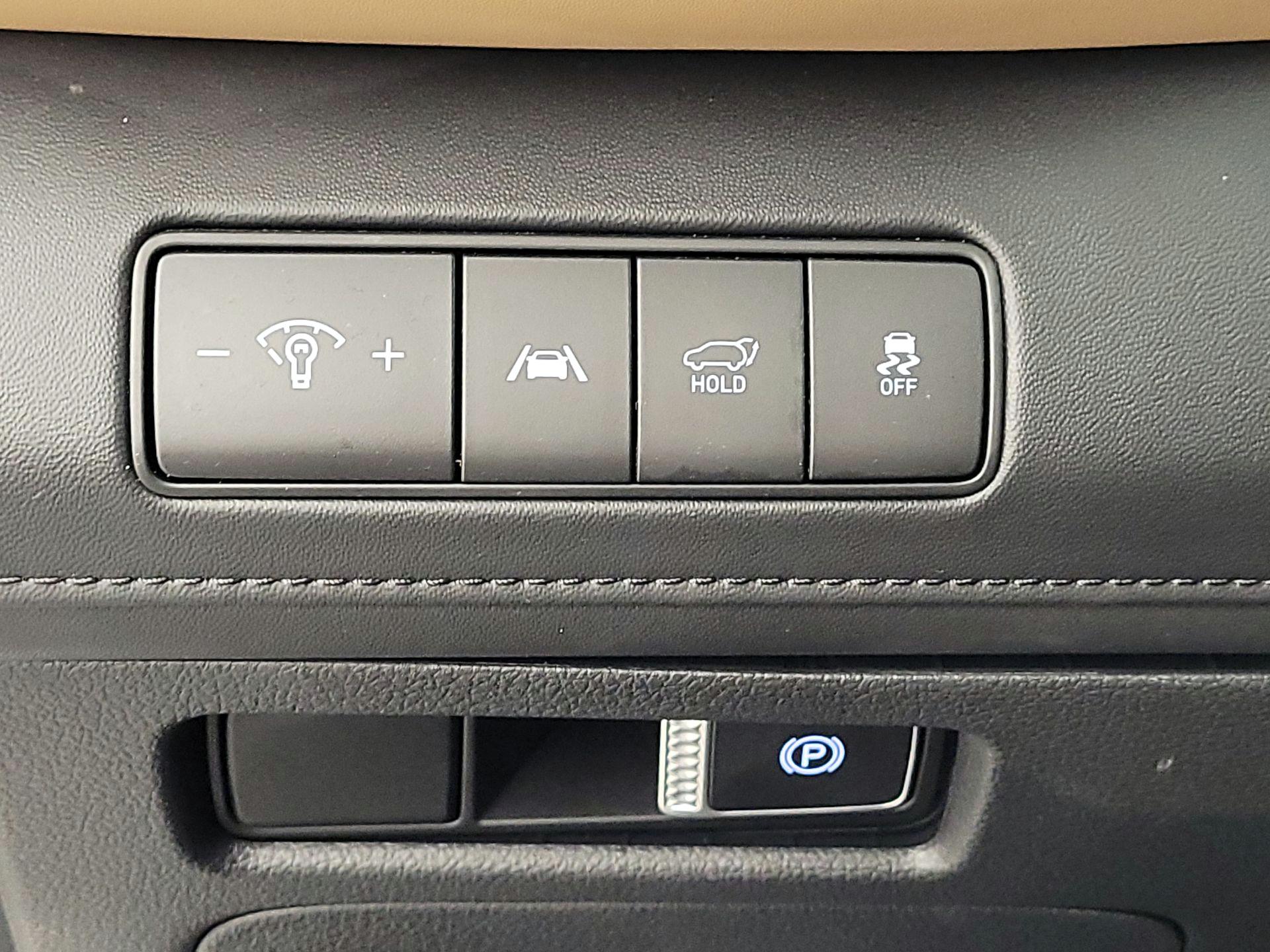 Thumbnail: 2023 Hyundai Santa Fe - 13