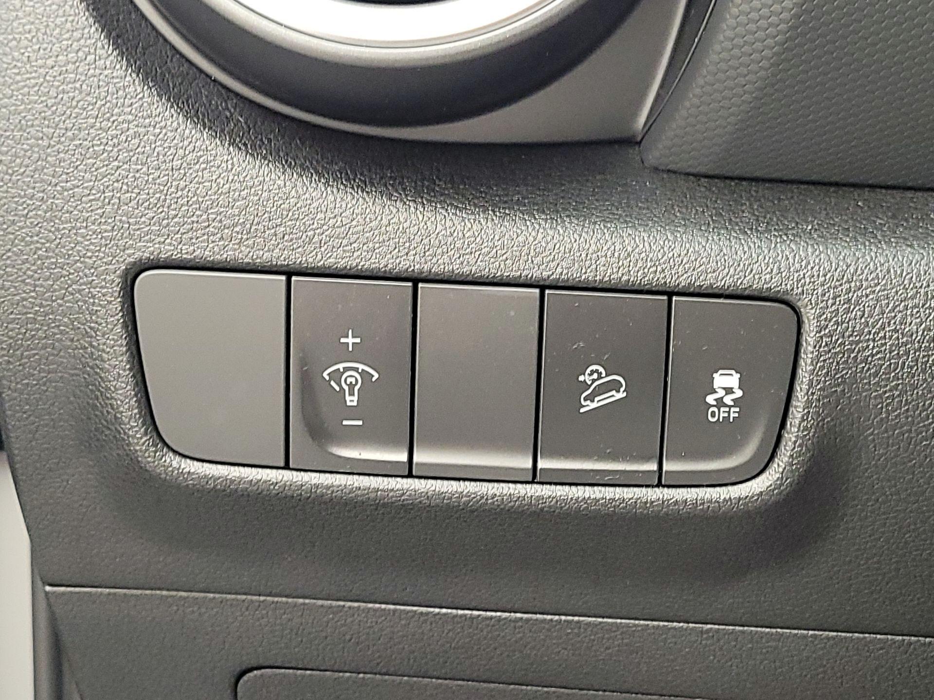 Thumbnail: 2022 Hyundai Kona - 13