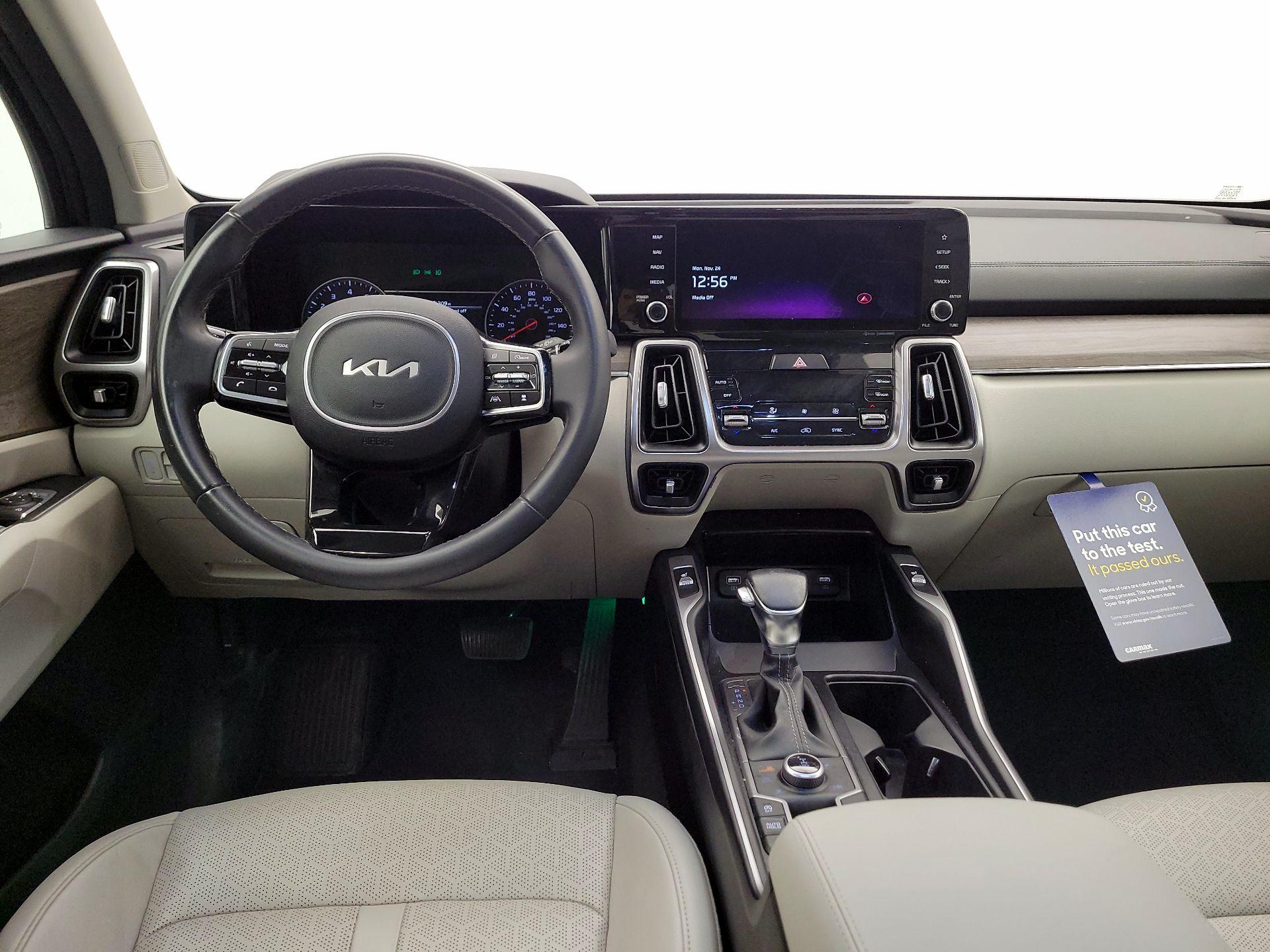 Thumbnail: 2023 Kia Sorento - 9