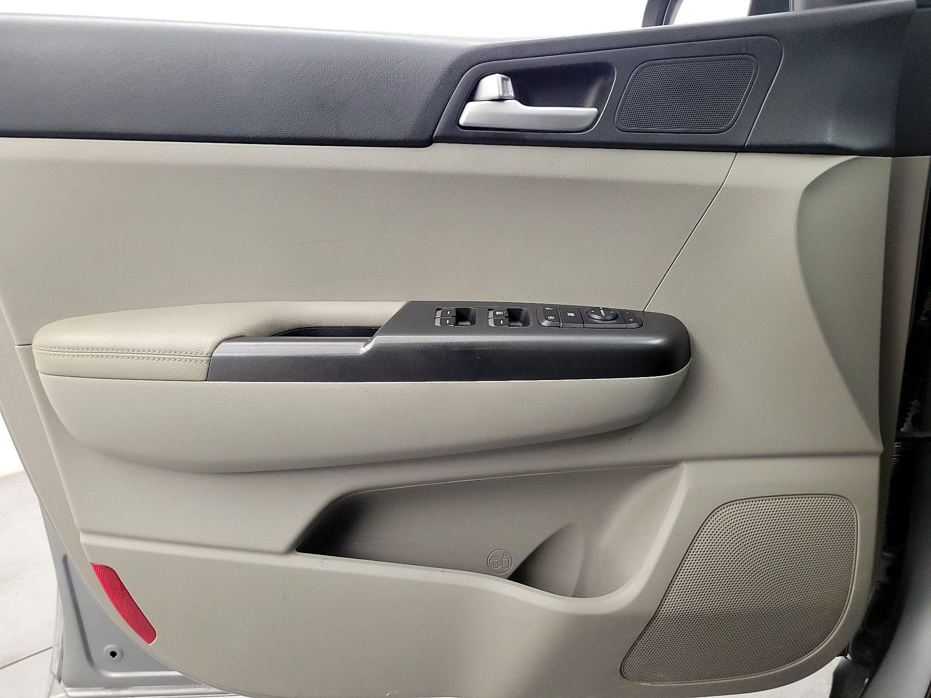 Thumbnail: 2021 Kia Sportage - 12