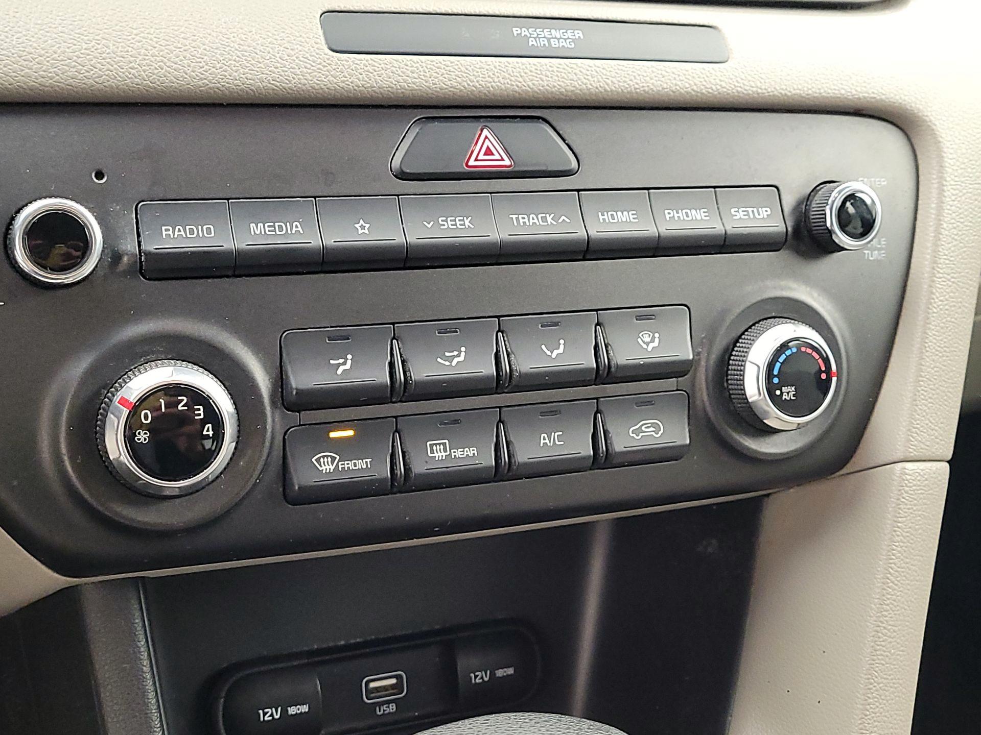 Thumbnail: 2021 Kia Sportage - 16