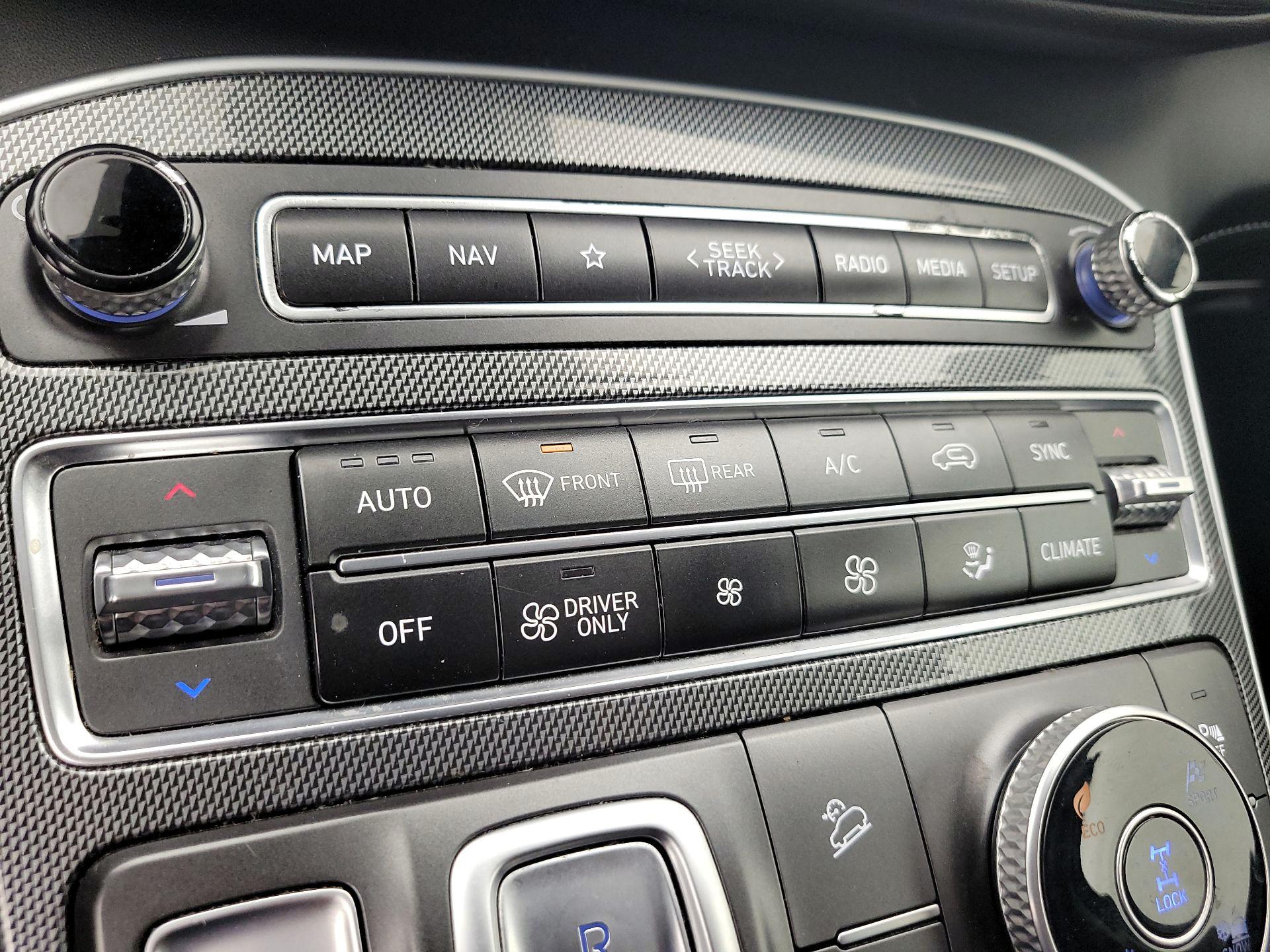 Thumbnail: 2021 Hyundai Santa Fe - 17