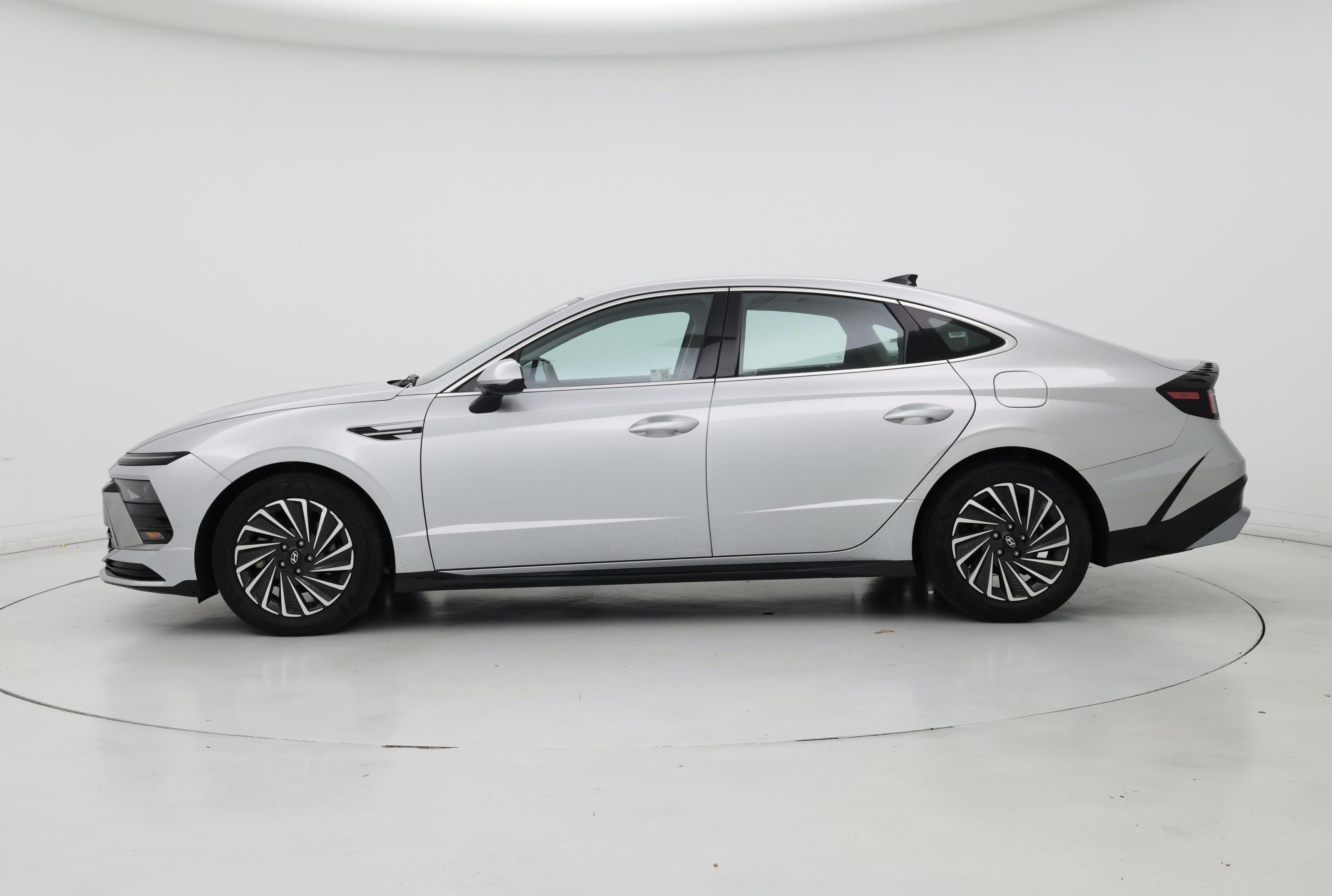 Thumbnail: 2024 Hyundai Sonata - 3