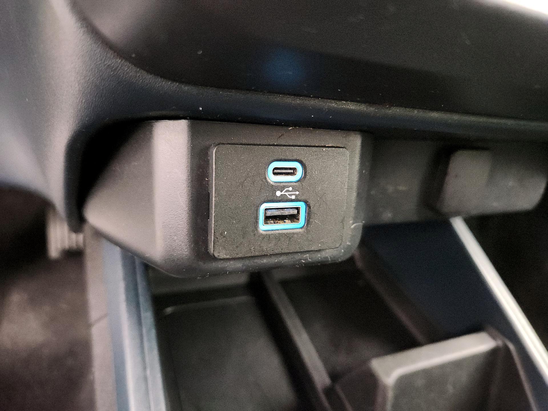 Thumbnail: 2022 Ford Maverick - 18