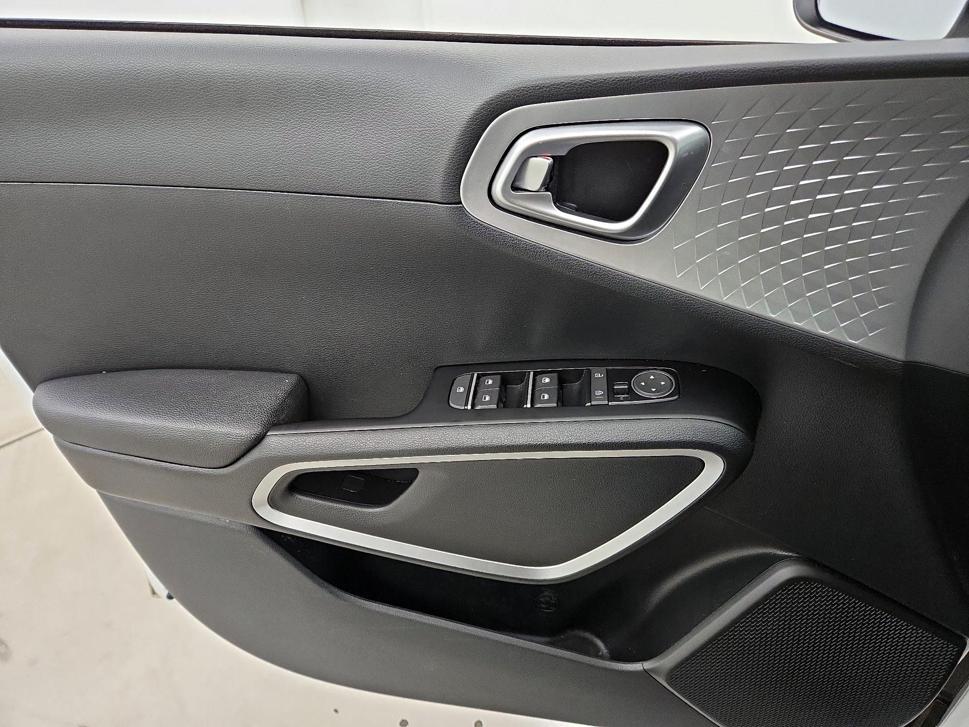 Thumbnail: 2022 Kia Soul - 12