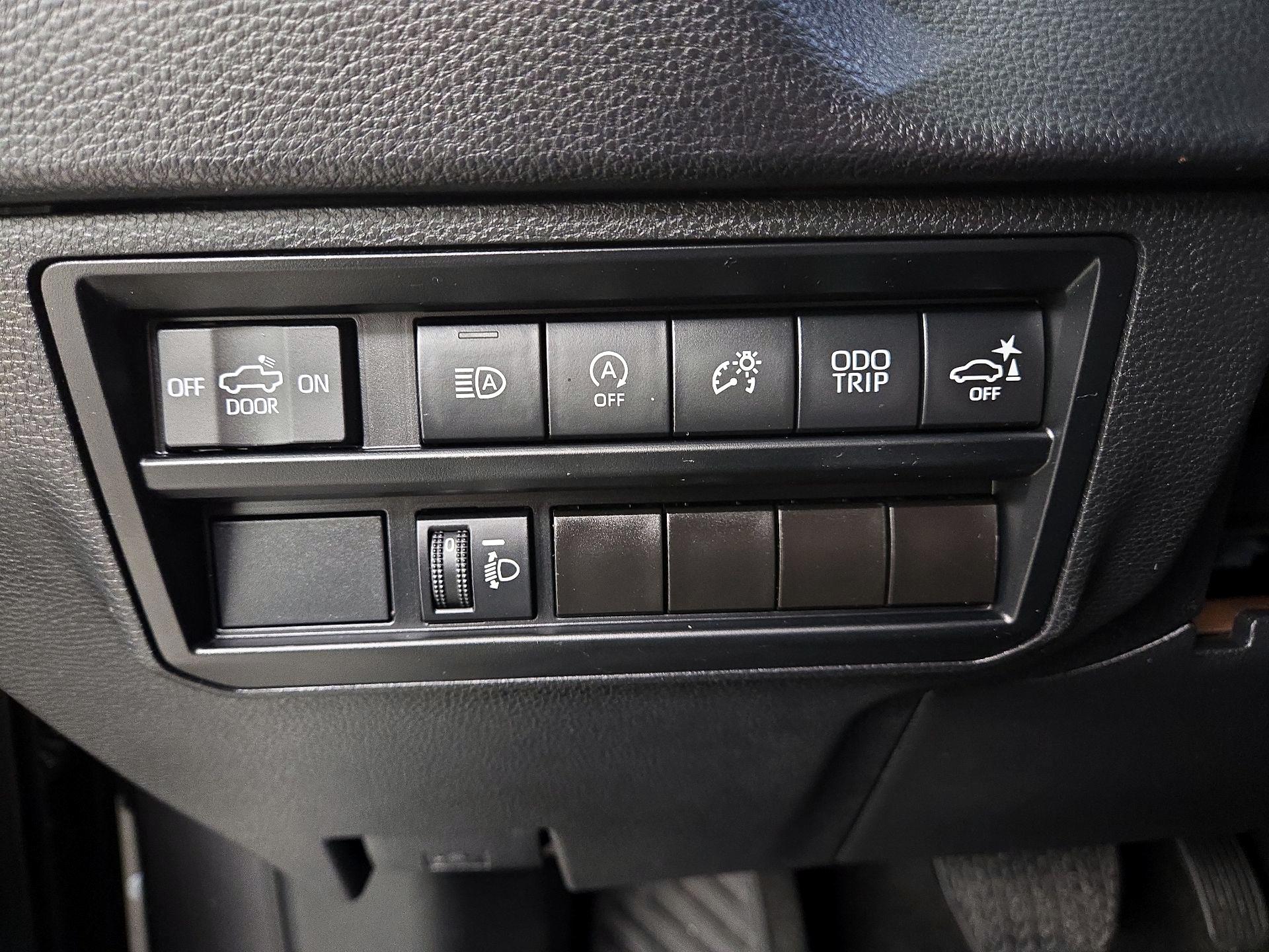 Thumbnail: 2023 Toyota Tundra - 13