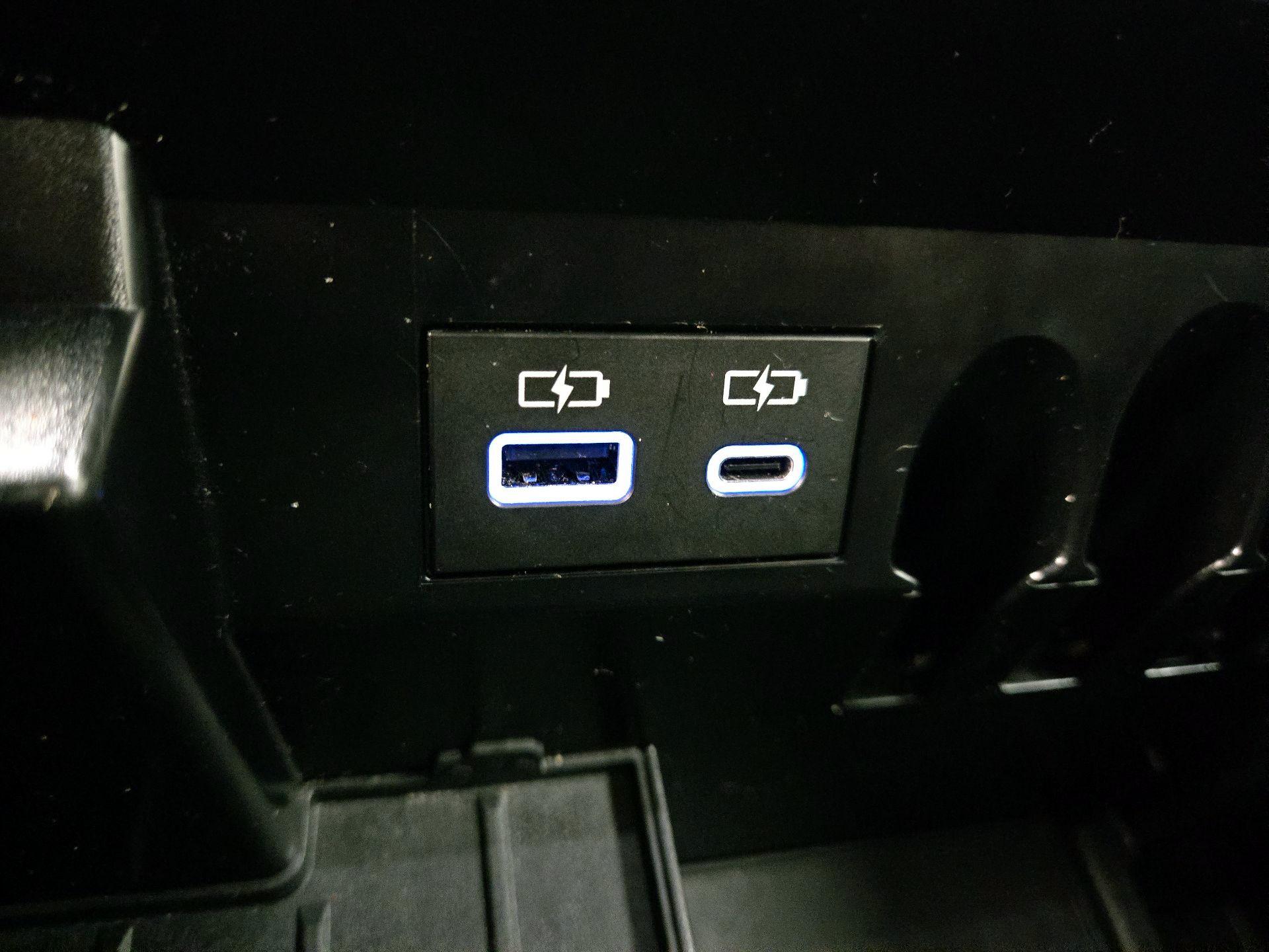 Thumbnail: 2023 Toyota Tundra - 18