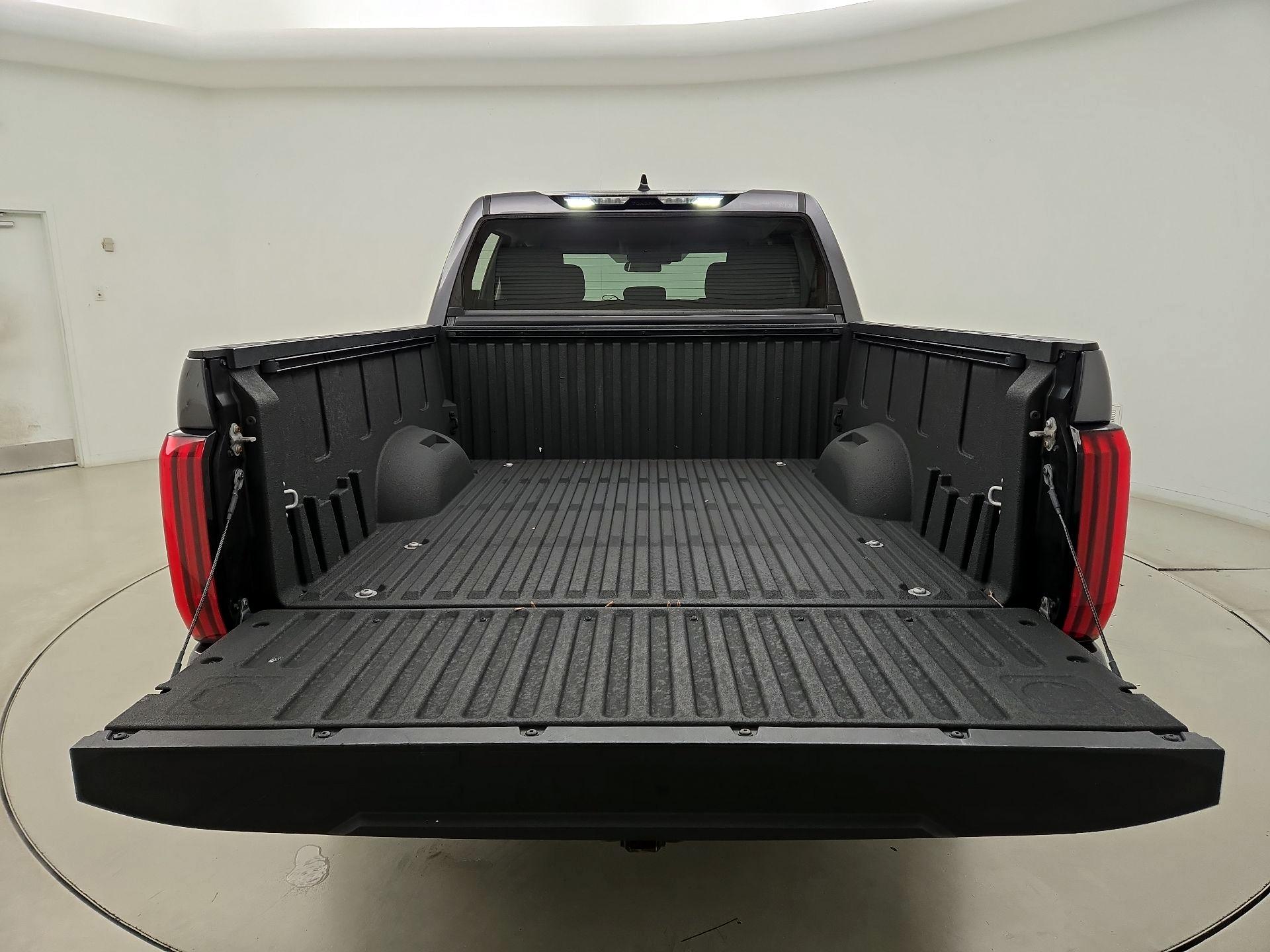 Thumbnail: 2023 Toyota Tundra - 20