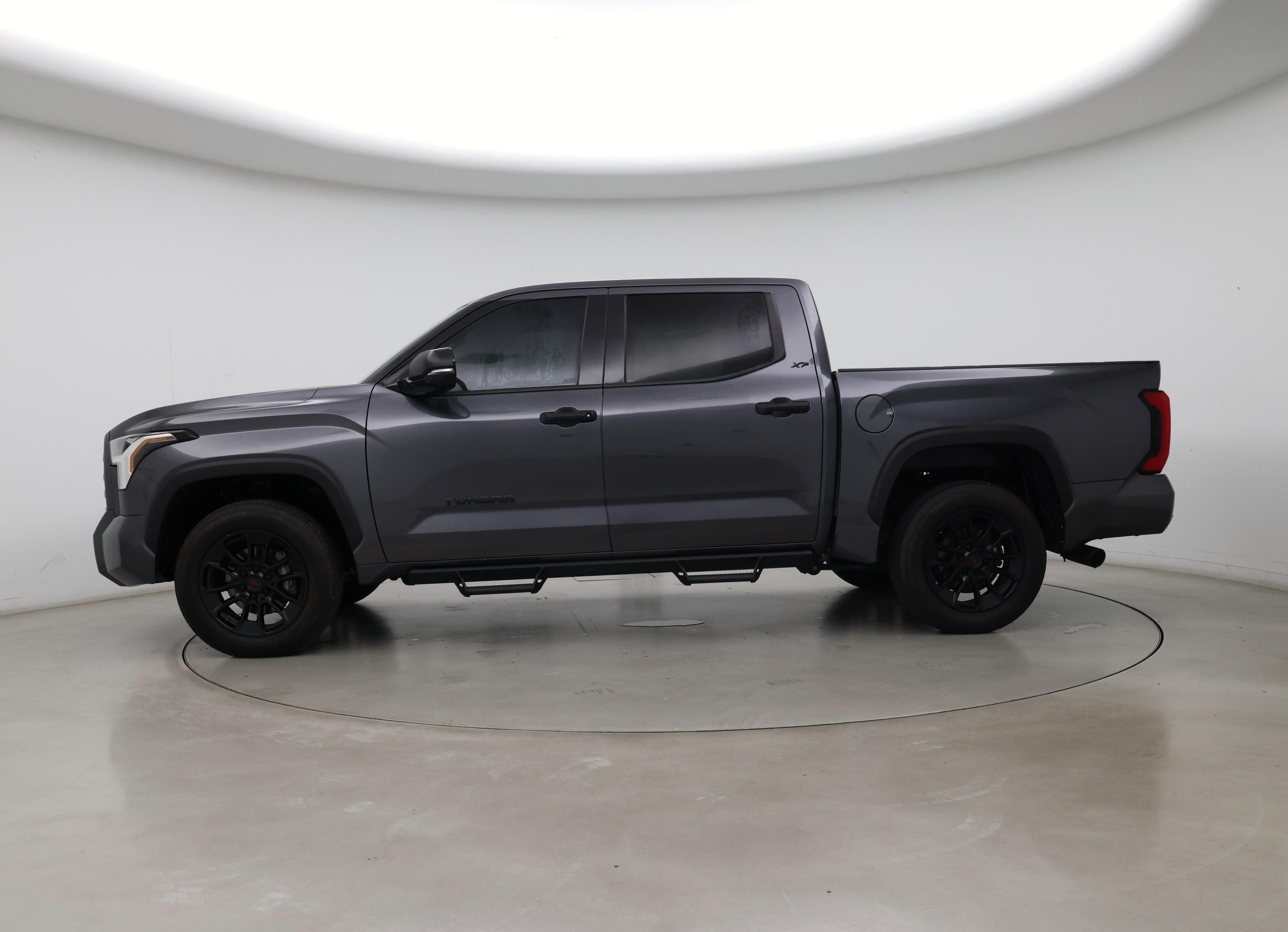 Thumbnail: 2023 Toyota Tundra - 3