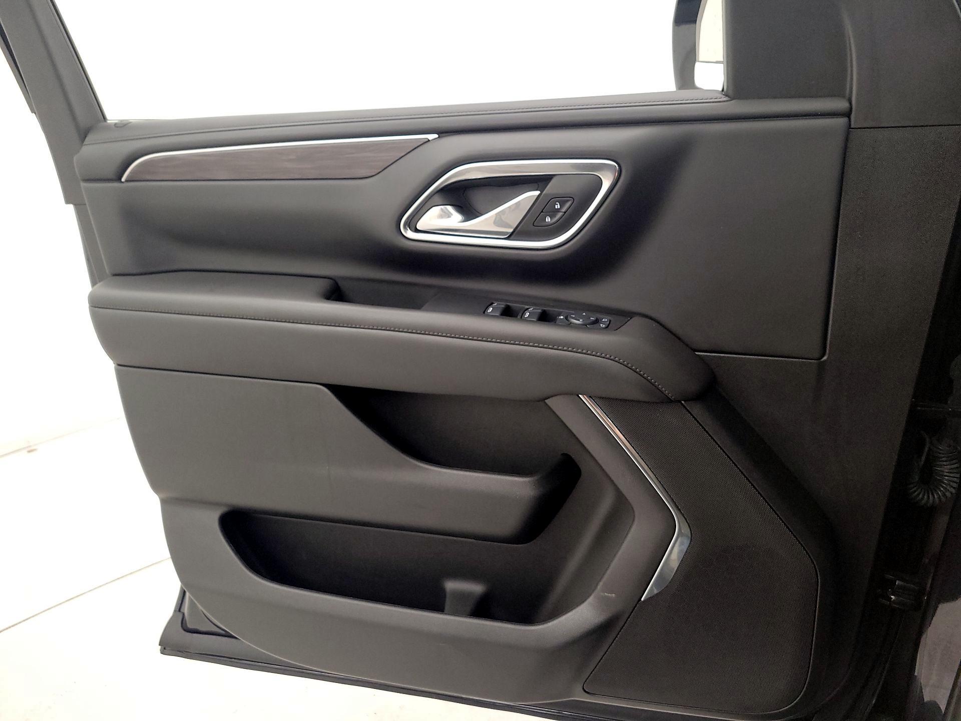 Thumbnail: 2024 Chevrolet Suburban - 12