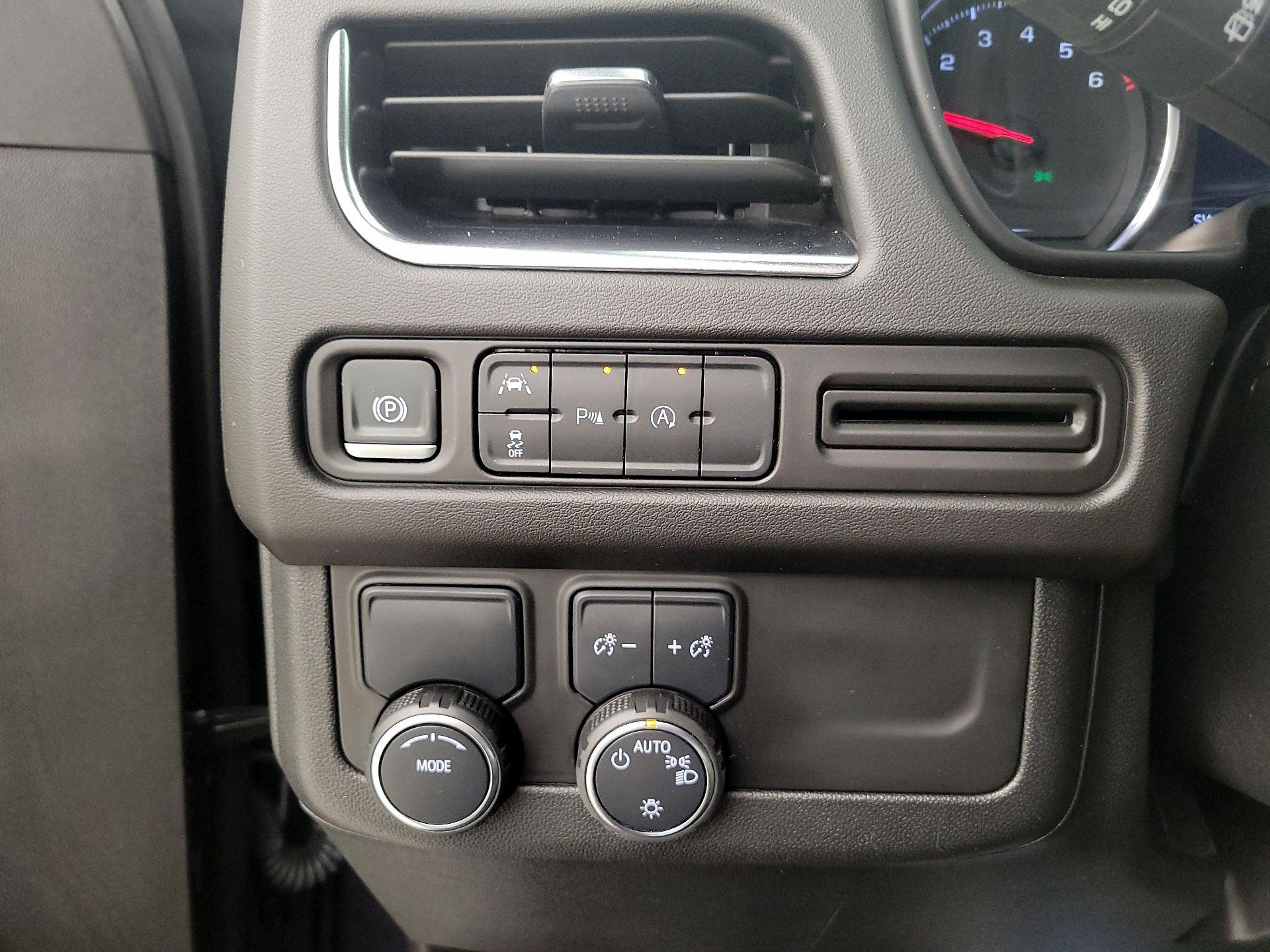 Thumbnail: 2024 Chevrolet Suburban - 13