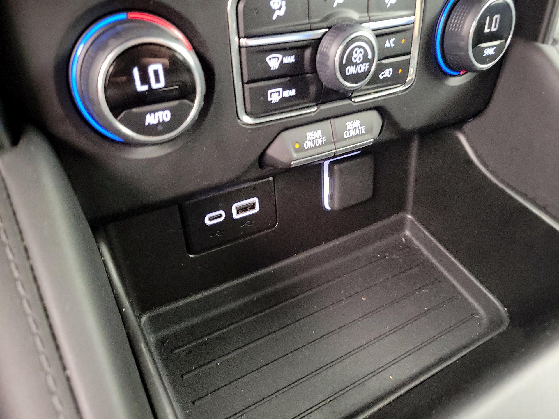 Thumbnail: 2024 Chevrolet Suburban - 18