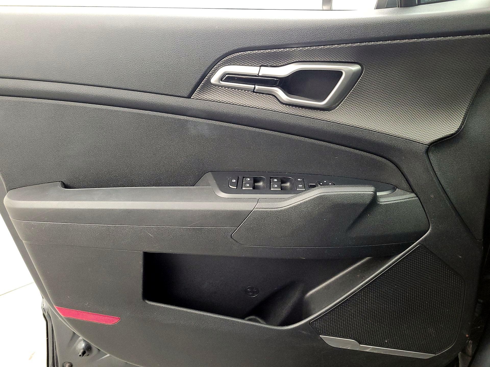 Thumbnail: 2023 Kia Sportage - 12