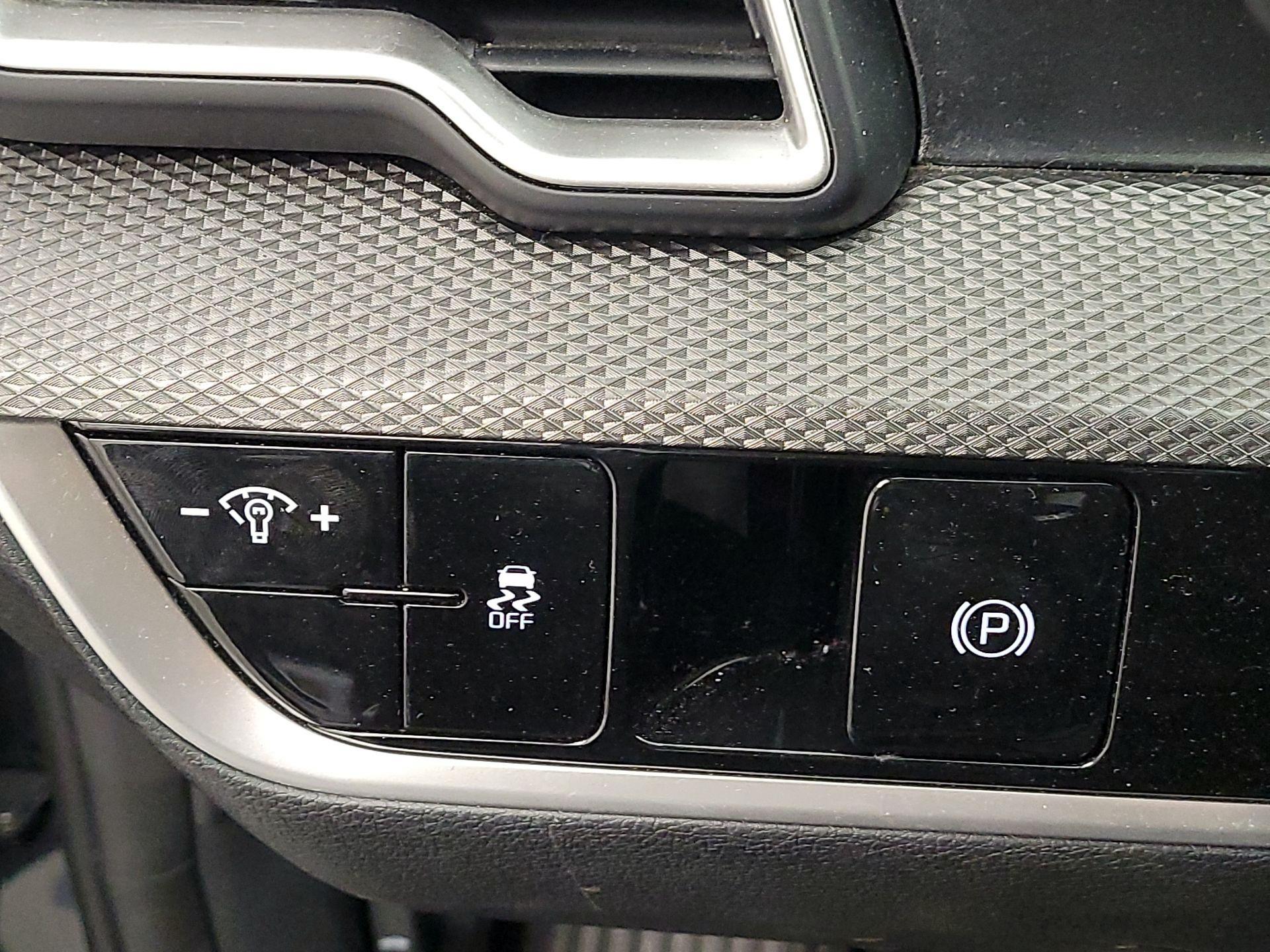 Thumbnail: 2023 Kia Sportage - 13