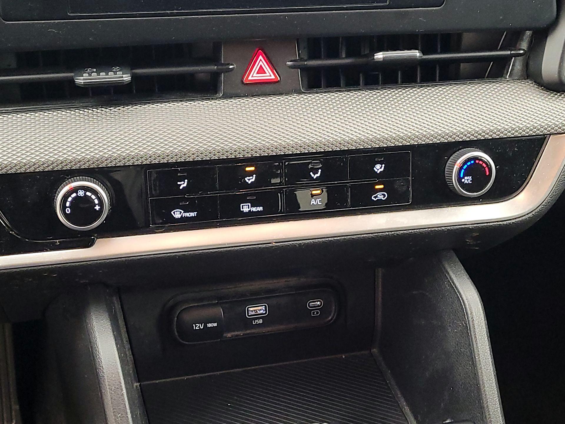 Thumbnail: 2023 Kia Sportage - 16