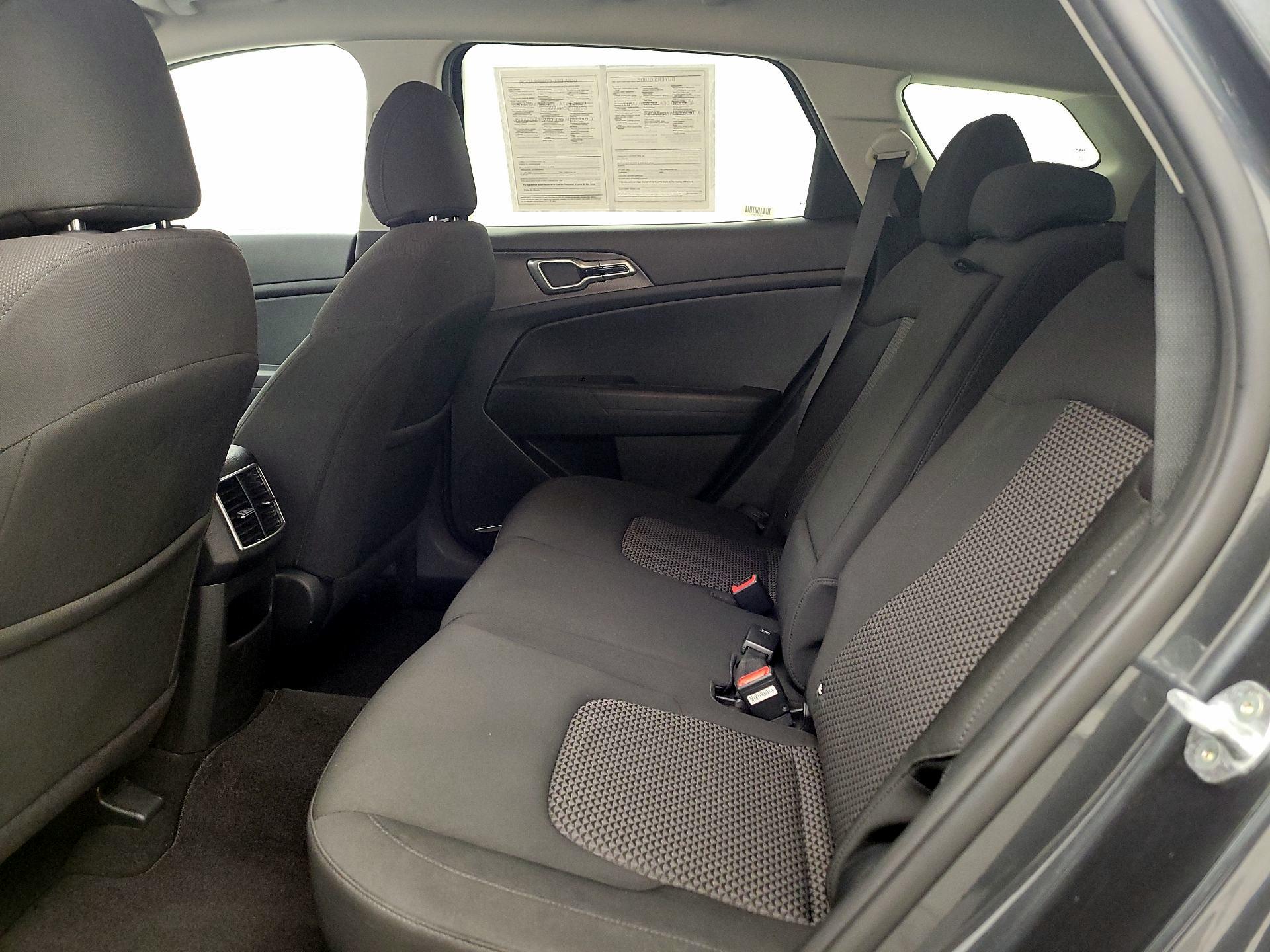 Thumbnail: 2023 Kia Sportage - 19