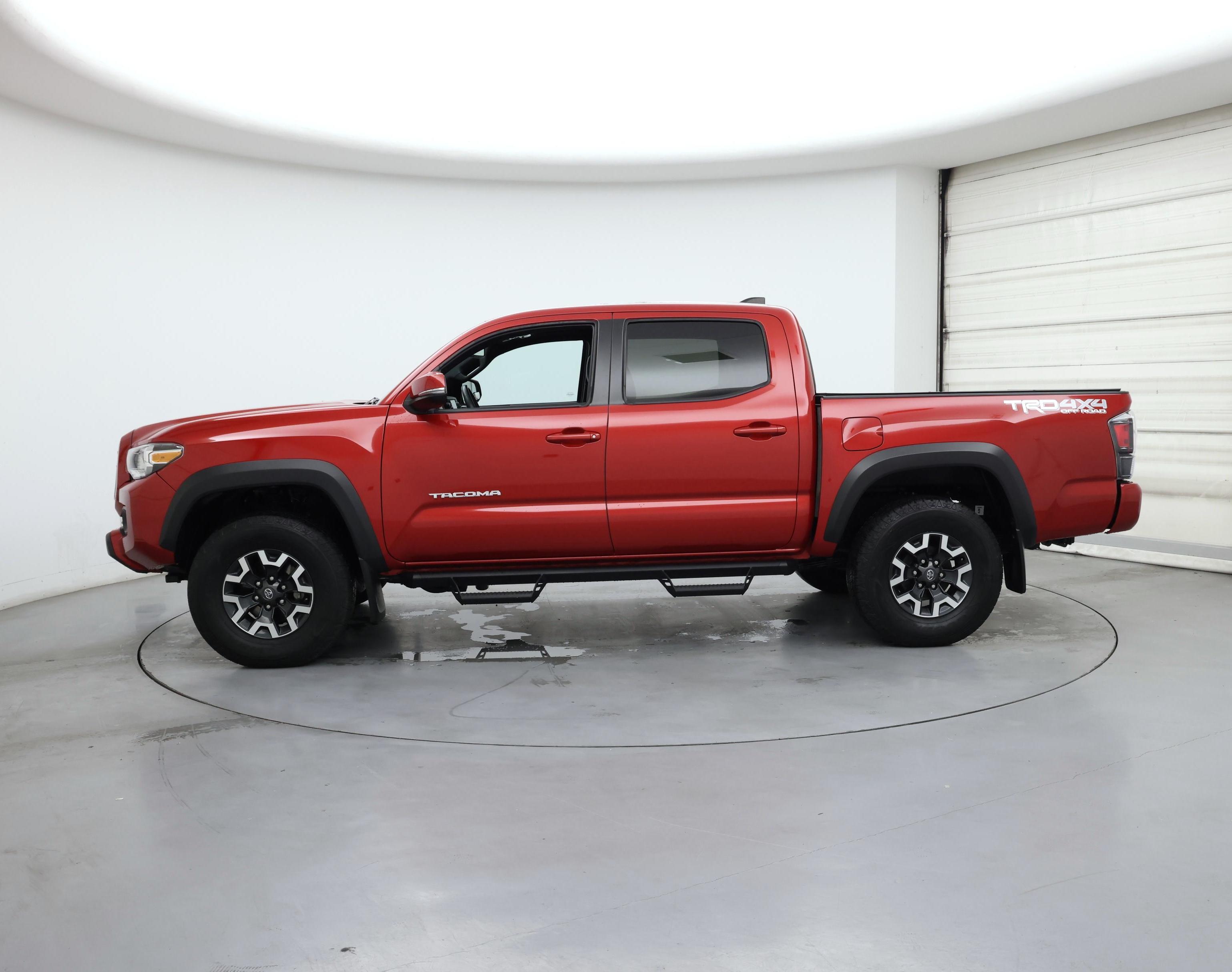 Thumbnail: 2021 Toyota Tacoma - 3