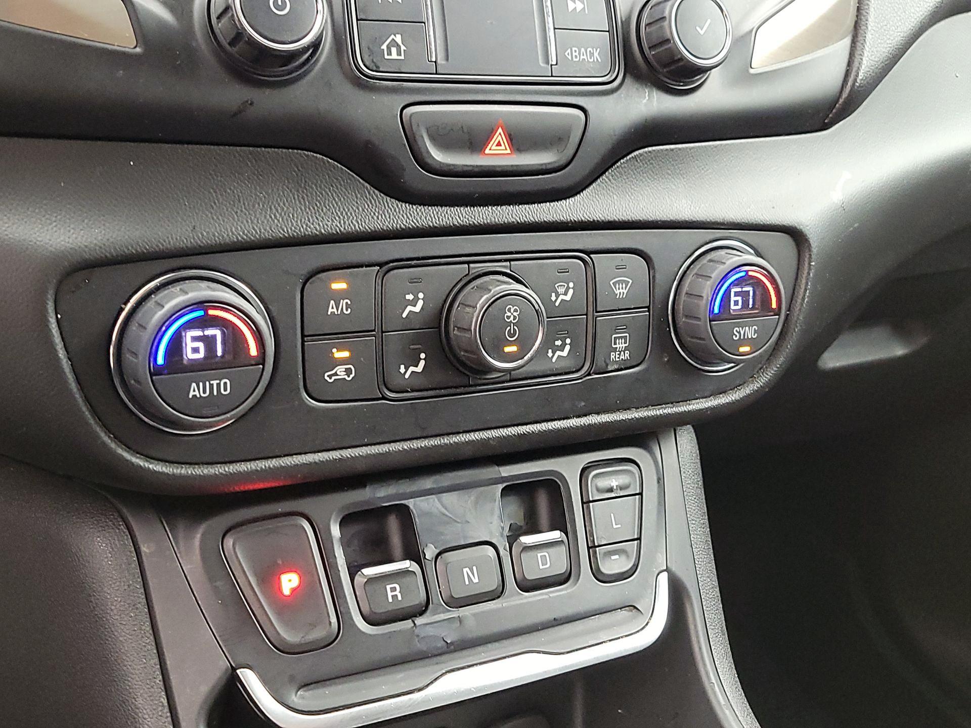 Thumbnail: 2021 GMC Terrain - 16