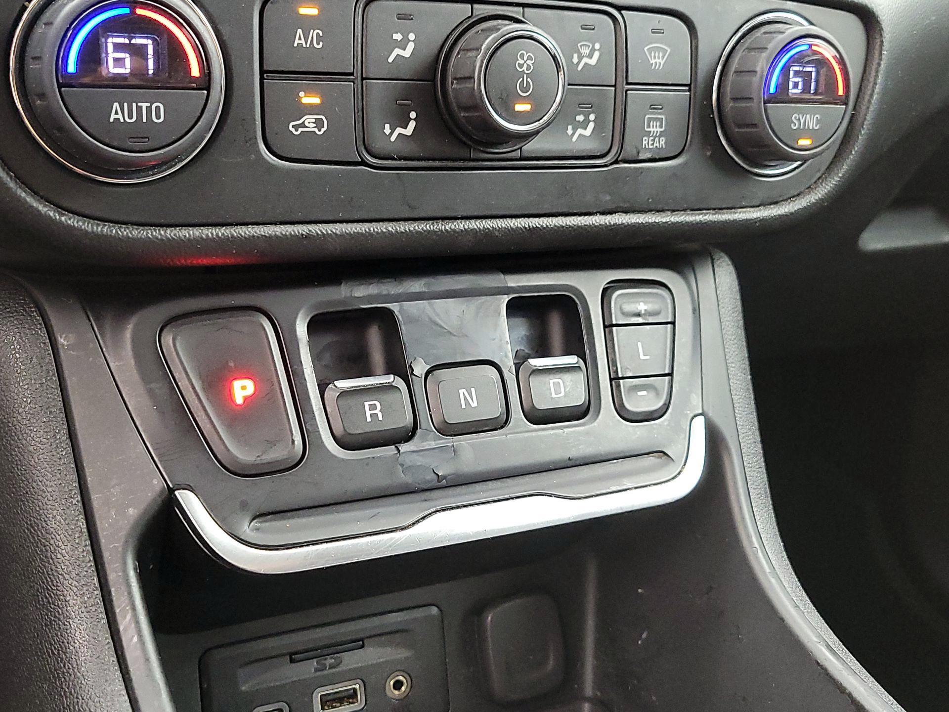 Thumbnail: 2021 GMC Terrain - 17