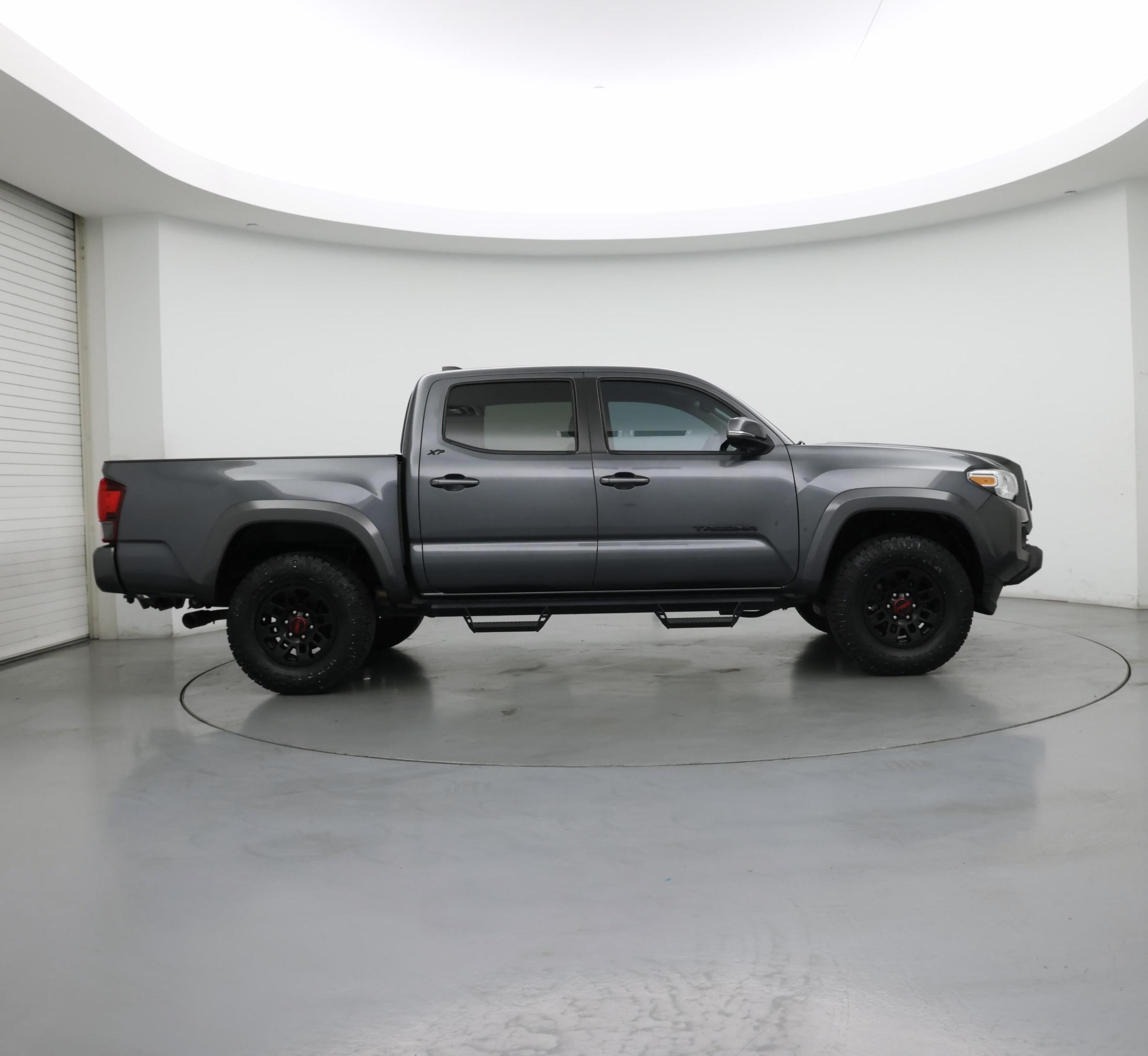 Thumbnail: 2022 Toyota Tacoma - 7