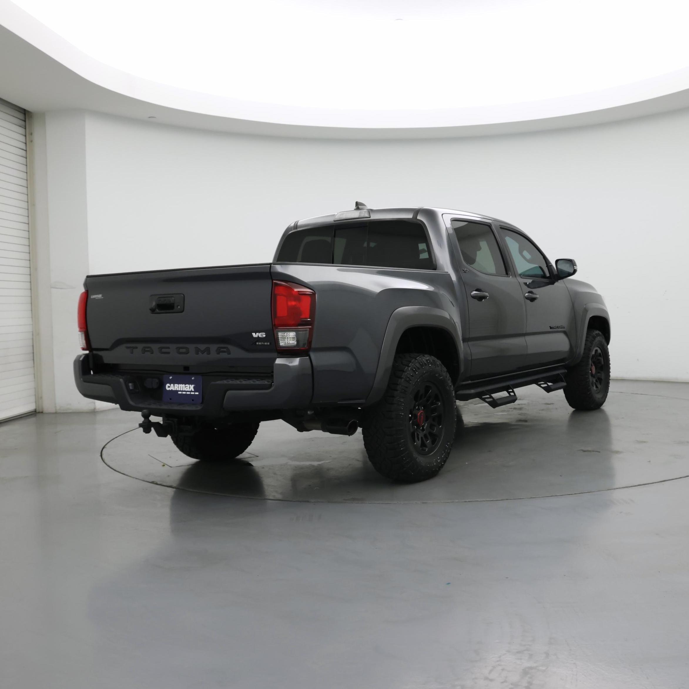 Thumbnail: 2022 Toyota Tacoma - 8