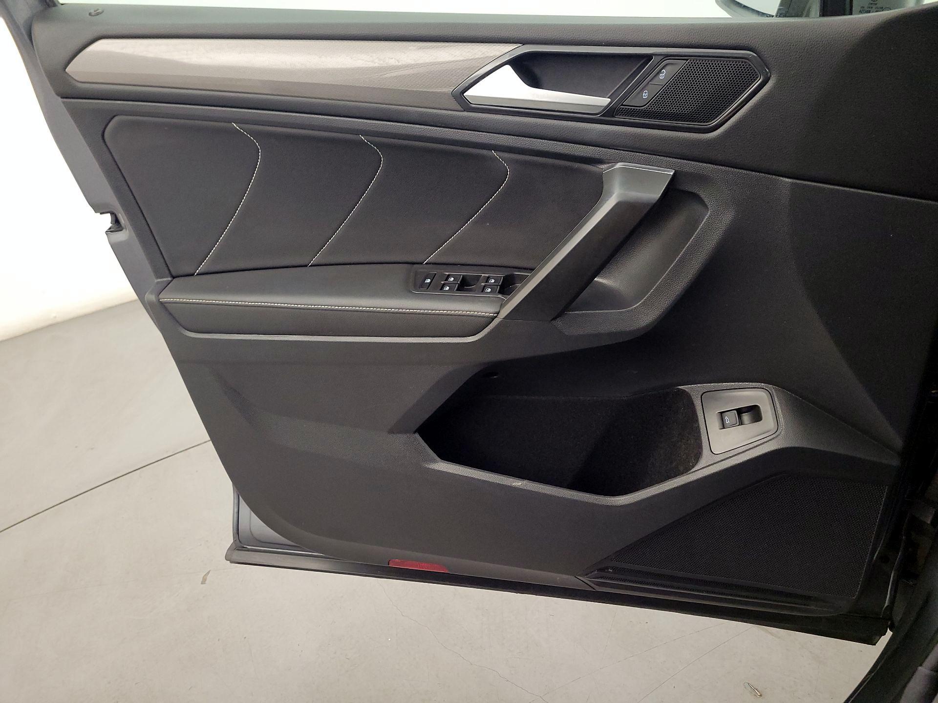 Thumbnail: 2022 Volkswagen Tiguan - 12