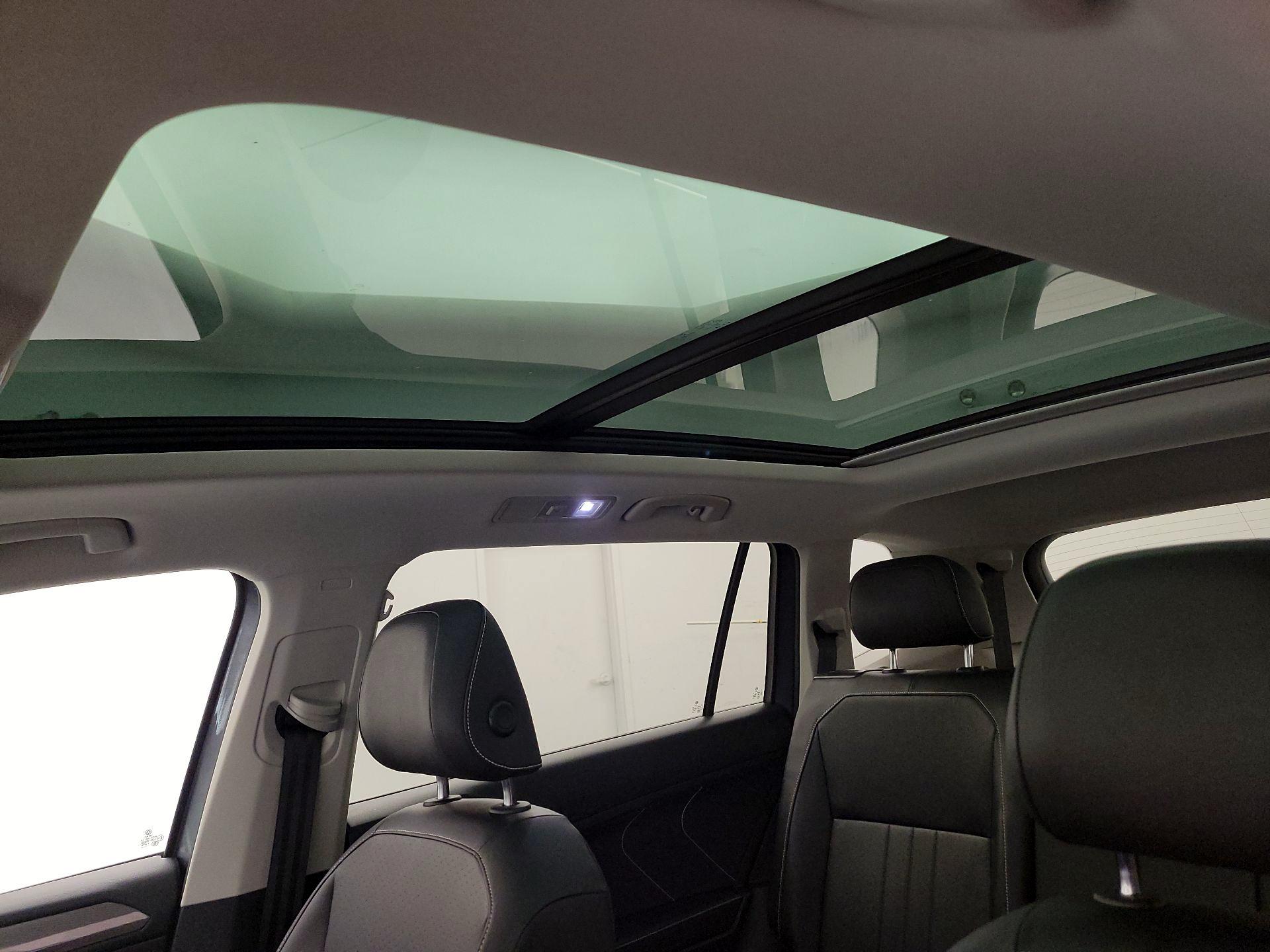 Thumbnail: 2022 Volkswagen Tiguan - 19