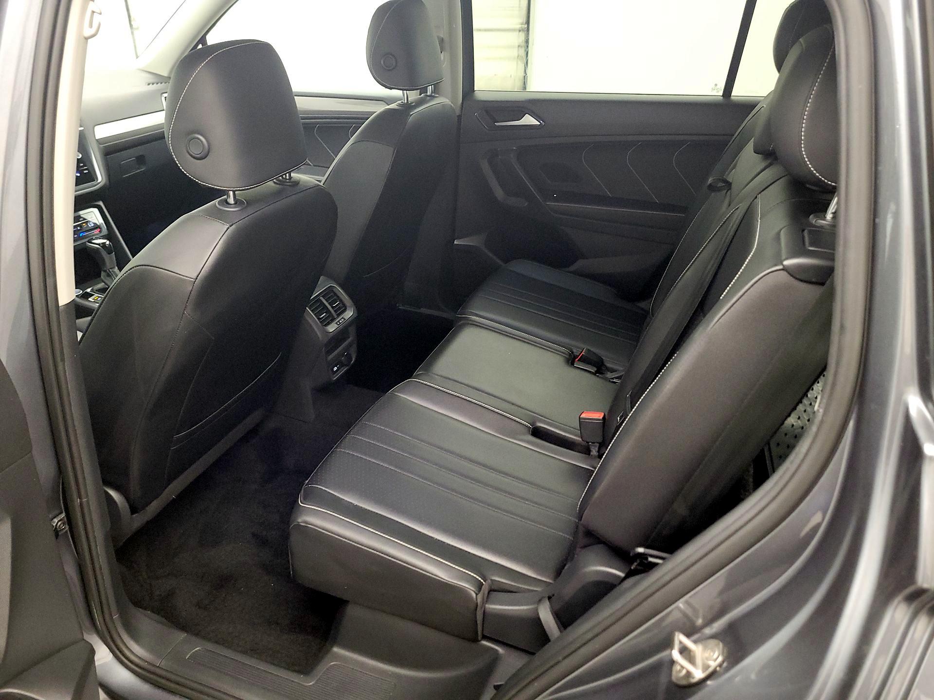 Thumbnail: 2022 Volkswagen Tiguan - 20