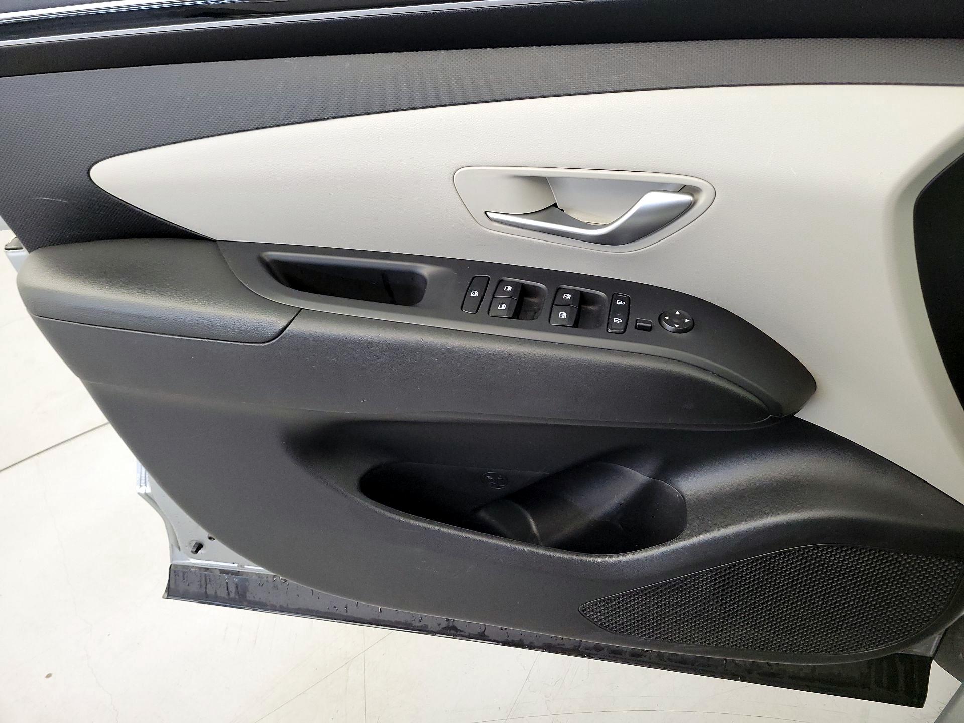 Thumbnail: 2023 Hyundai Tucson - 12