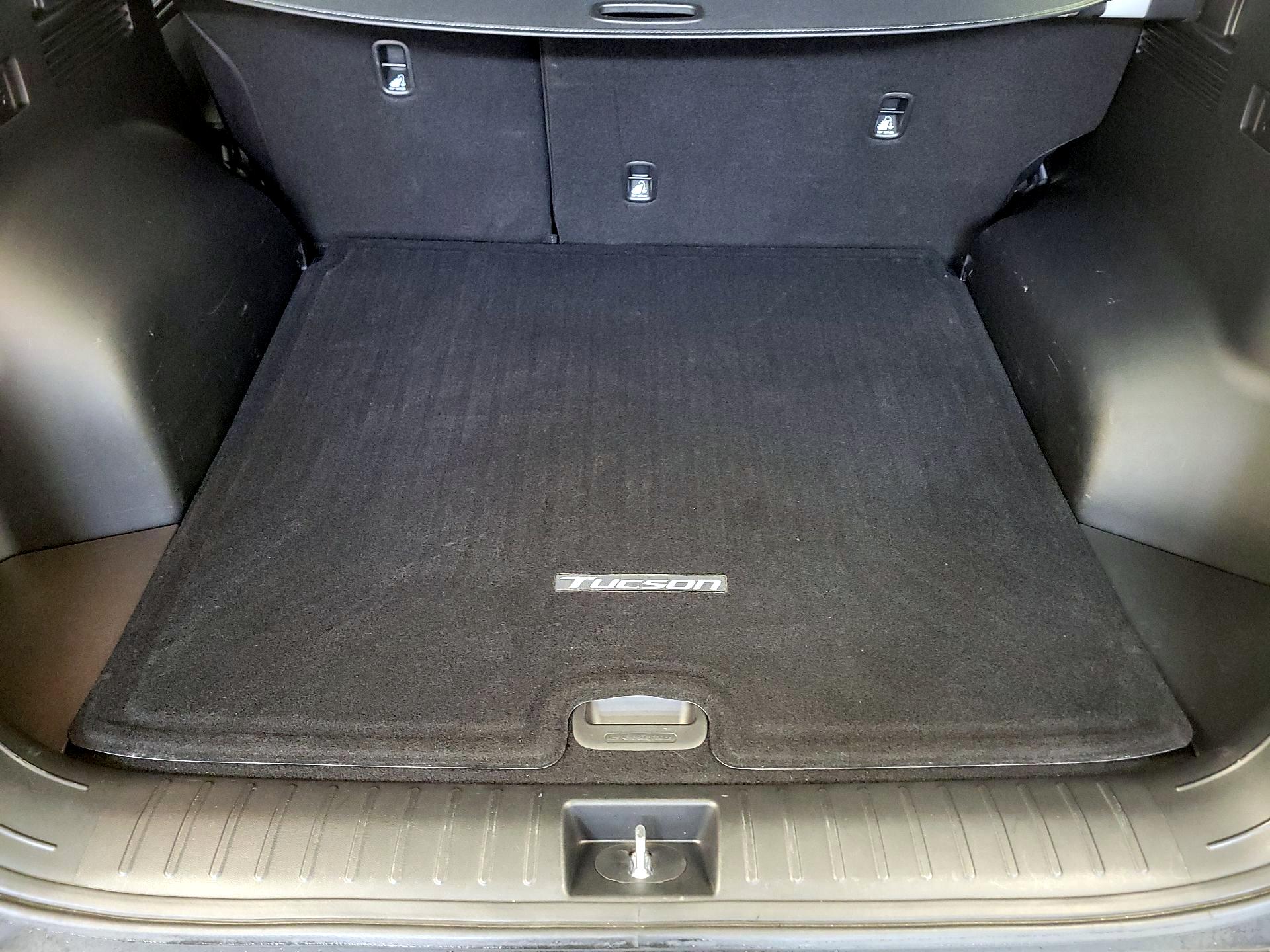 Thumbnail: 2023 Hyundai Tucson - 16