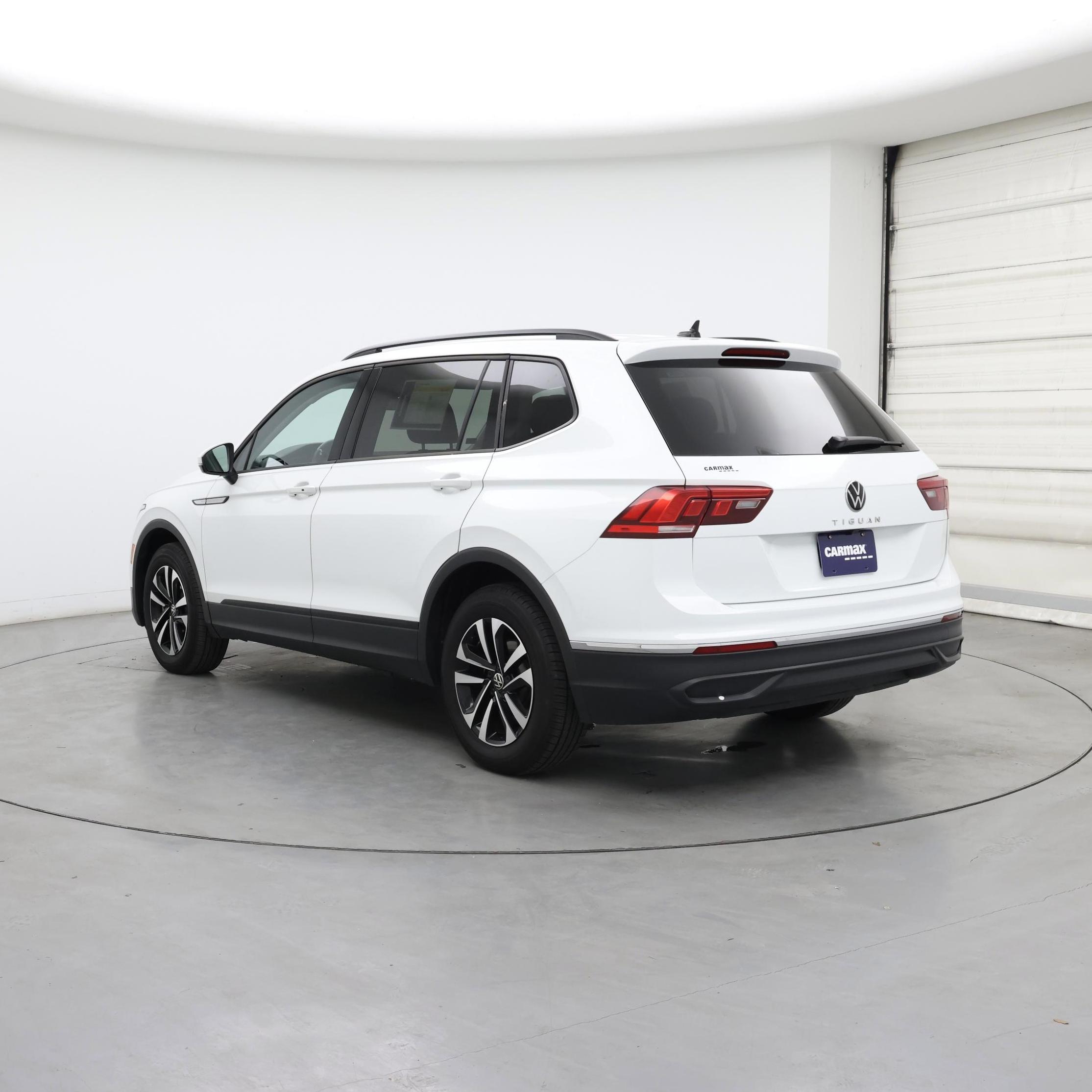 Thumbnail: 2024 Volkswagen Tiguan - 2