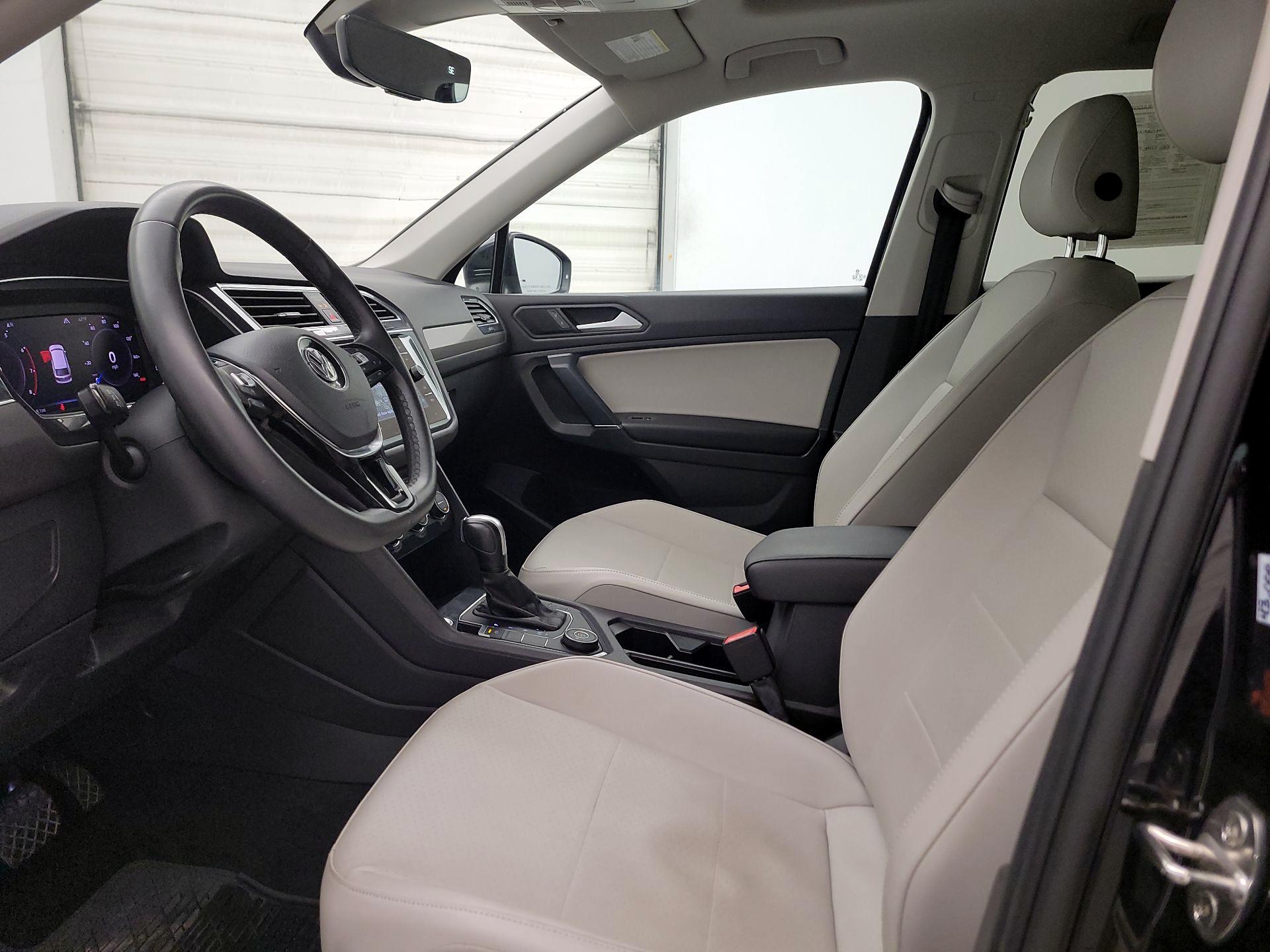 Thumbnail: 2020 Volkswagen Tiguan - 11