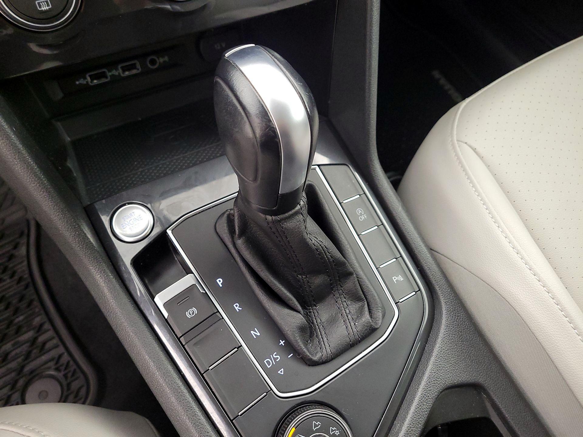 Thumbnail: 2020 Volkswagen Tiguan - 17