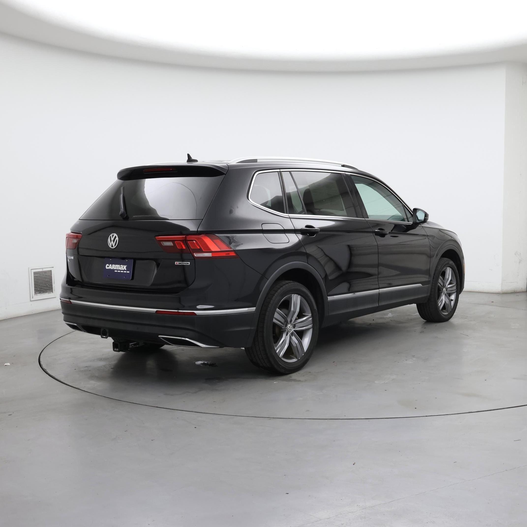 Thumbnail: 2020 Volkswagen Tiguan - 8