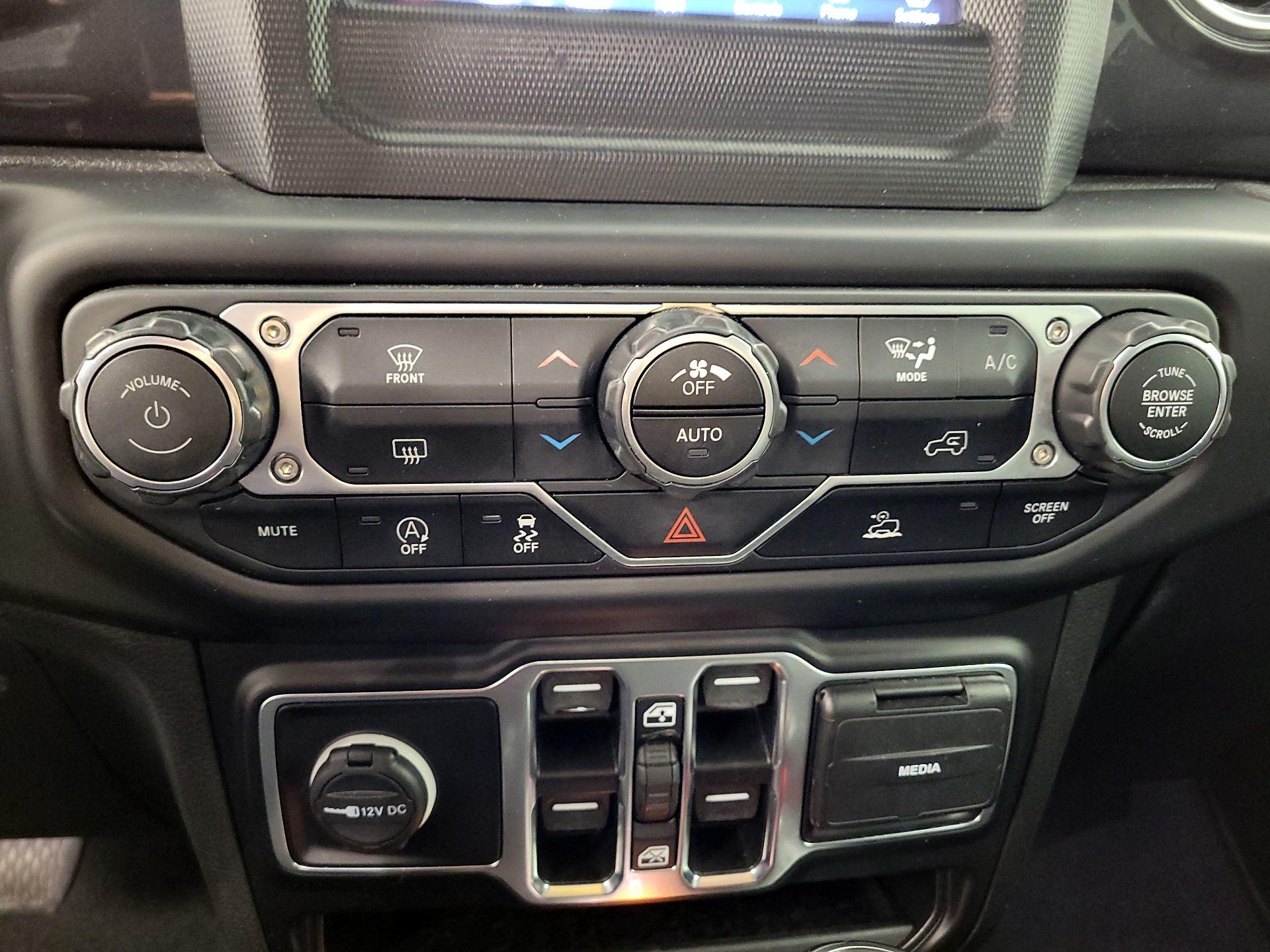 Thumbnail: 2021 Jeep Wrangler - 14