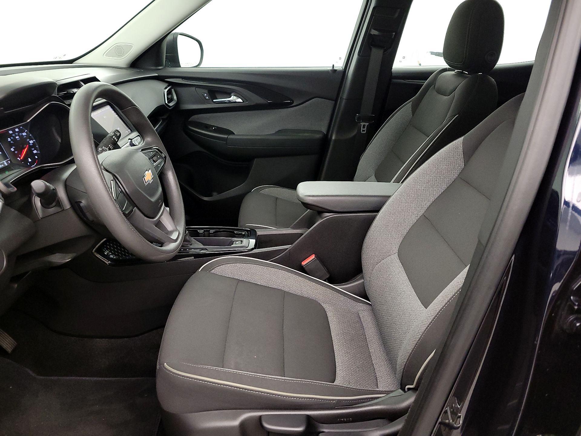 Thumbnail: 2021 Chevrolet TrailBlazer - 11