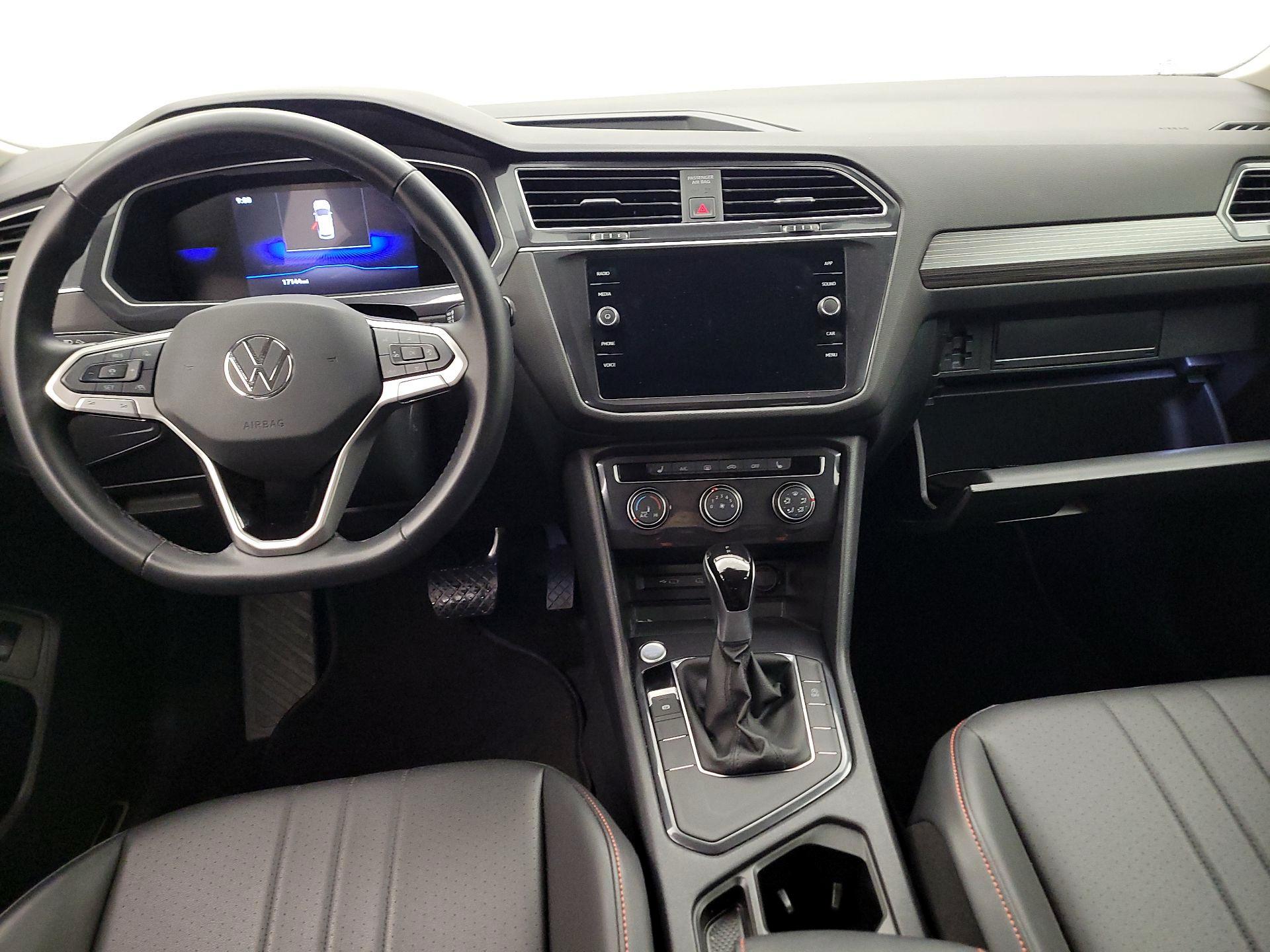 Thumbnail: 2024 Volkswagen Tiguan - 9