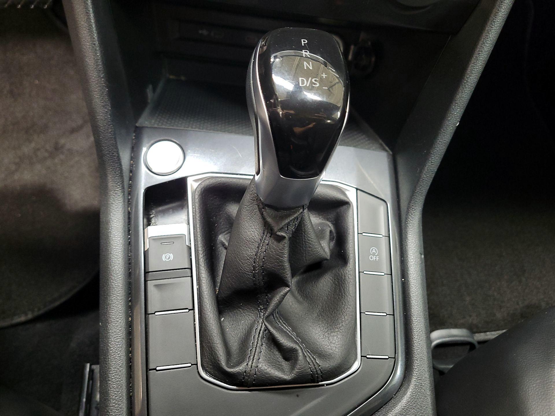 Thumbnail: 2024 Volkswagen Tiguan - 15