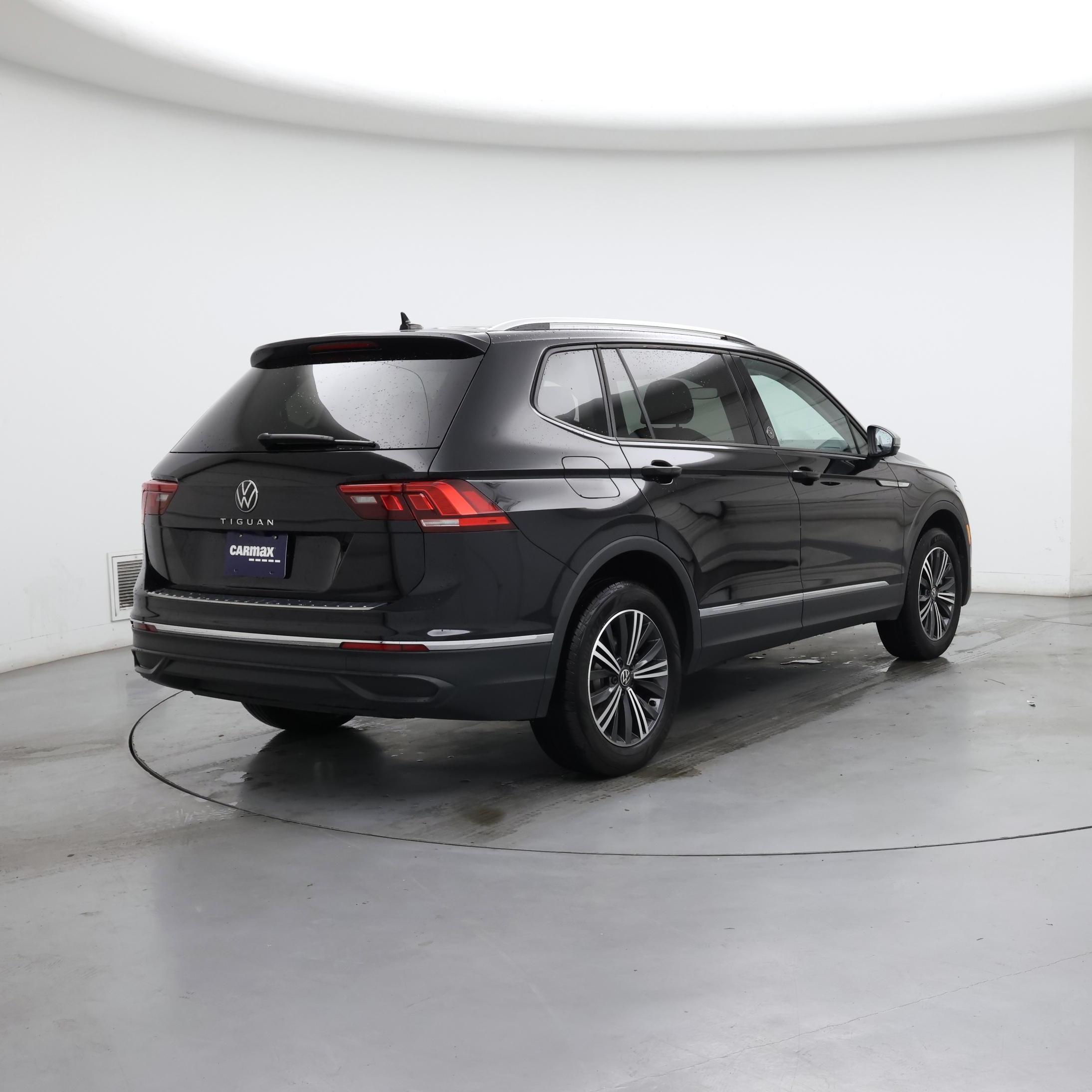 Thumbnail: 2024 Volkswagen Tiguan - 8