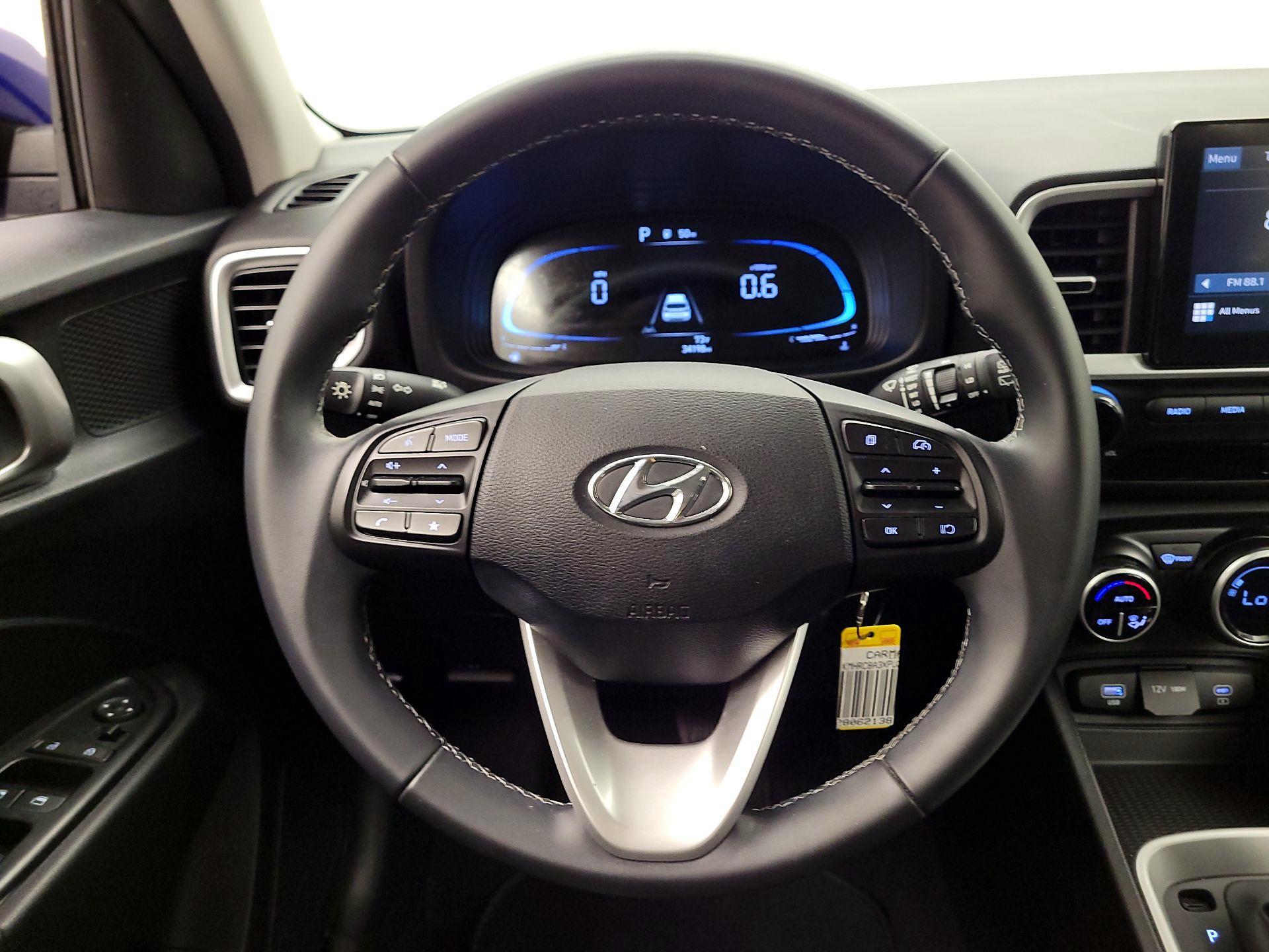 Thumbnail: 2023 Hyundai Venue - 10