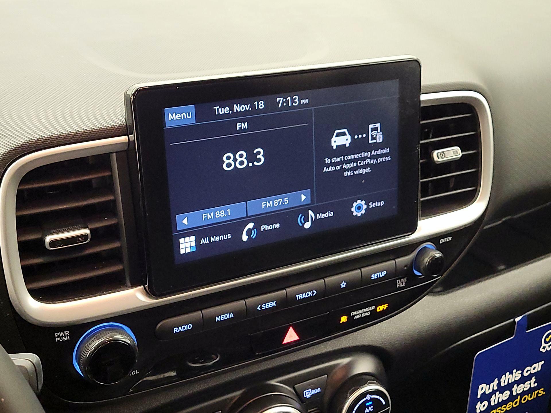 Thumbnail: 2023 Hyundai Venue - 15