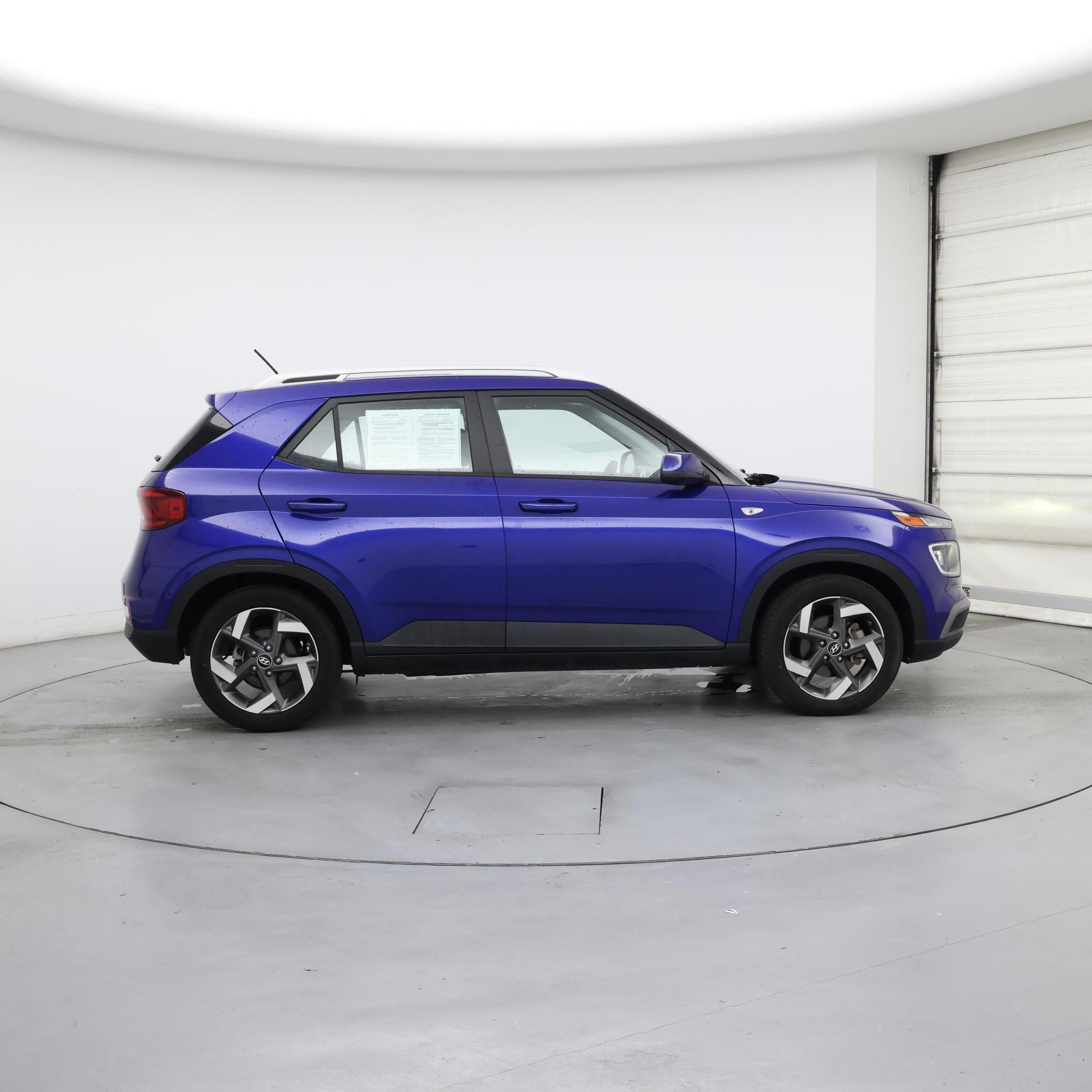 Thumbnail: 2023 Hyundai Venue - 7