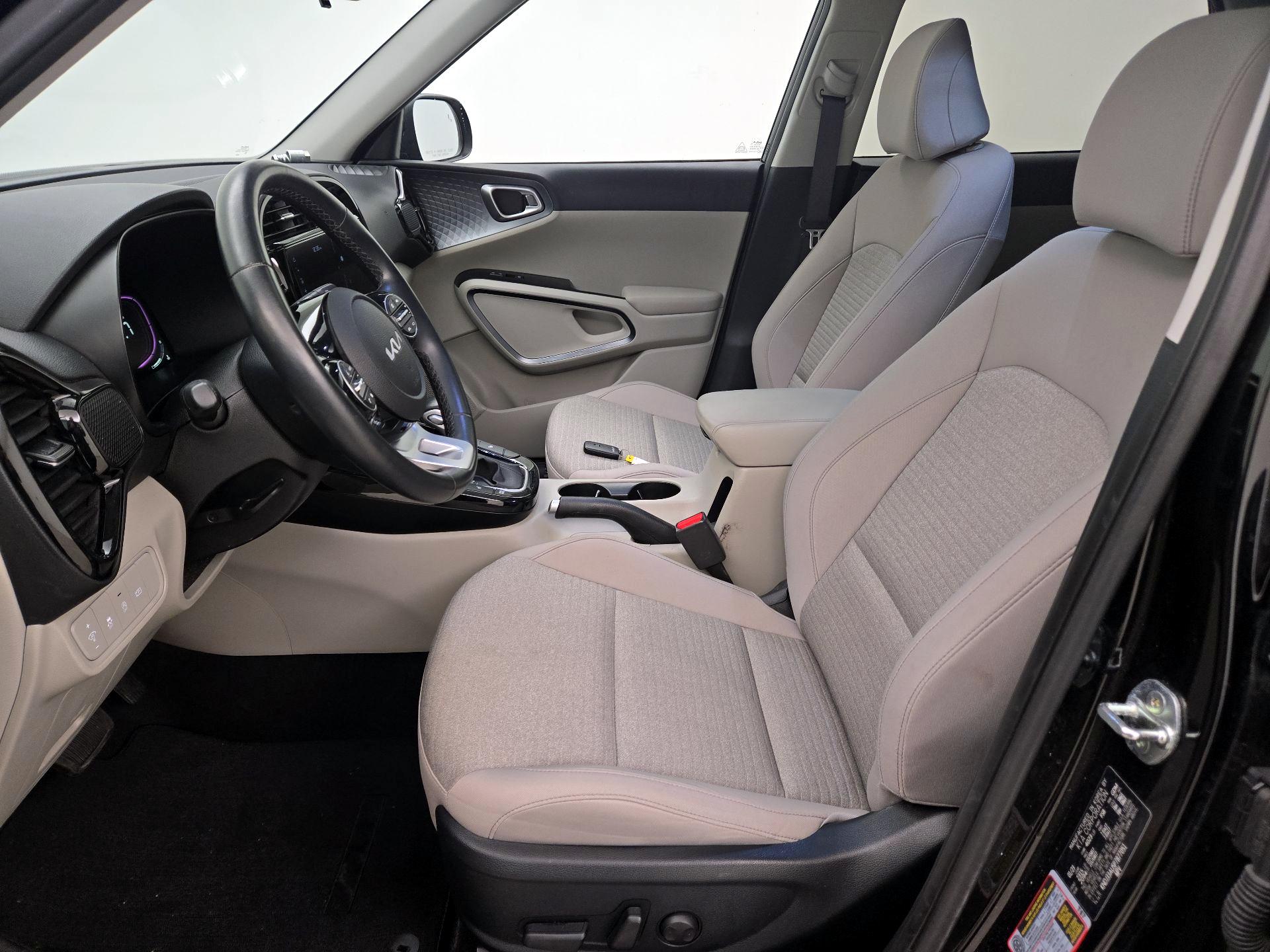 Thumbnail: 2023 Kia Soul - 11