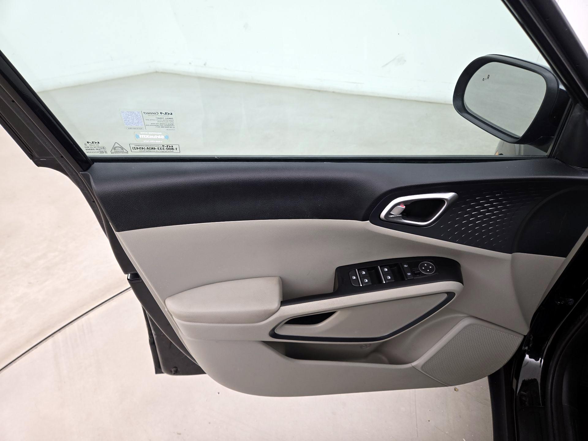 Thumbnail: 2023 Kia Soul - 12