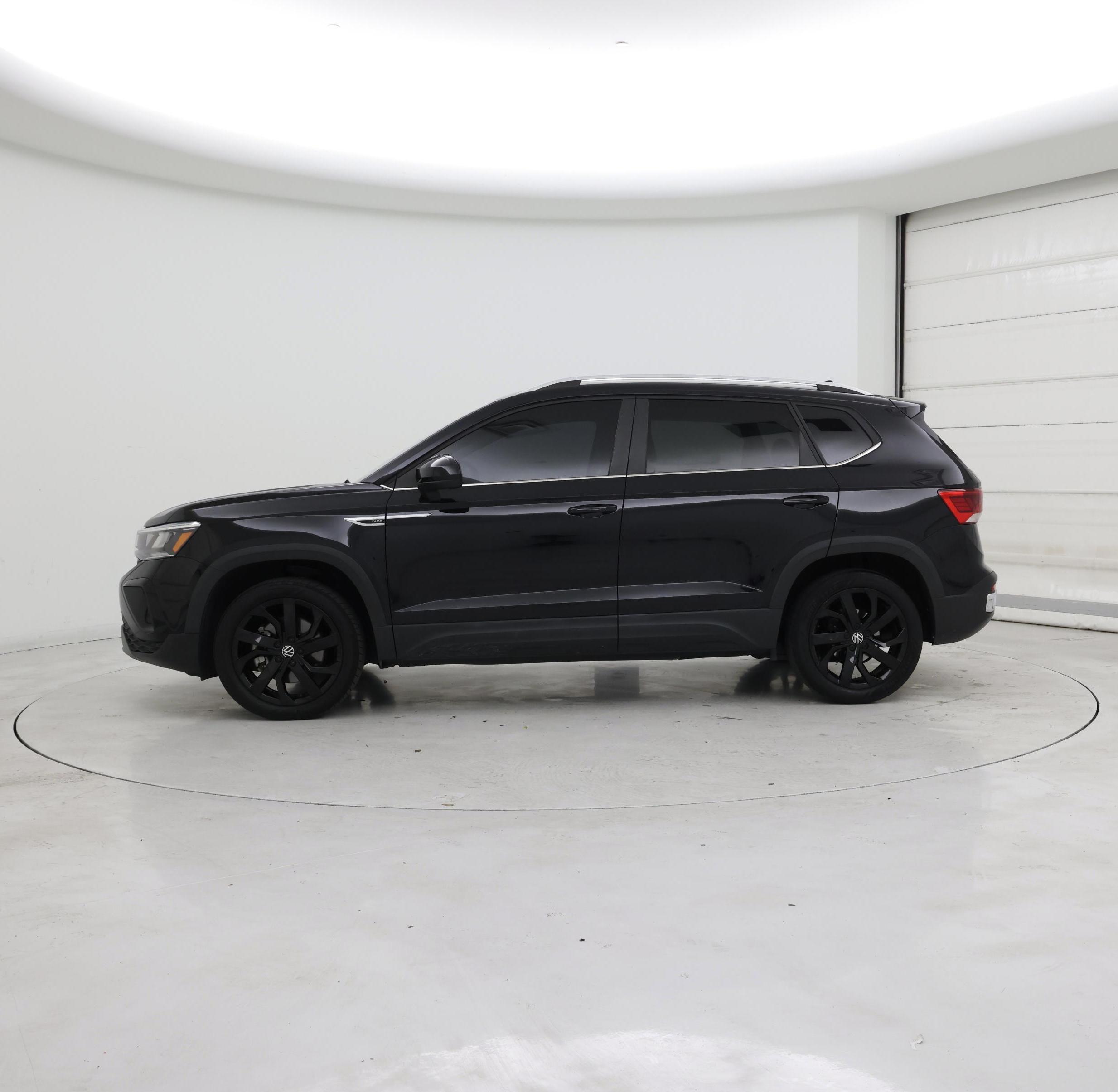 Thumbnail: 2023 Volkswagen Taos - 3