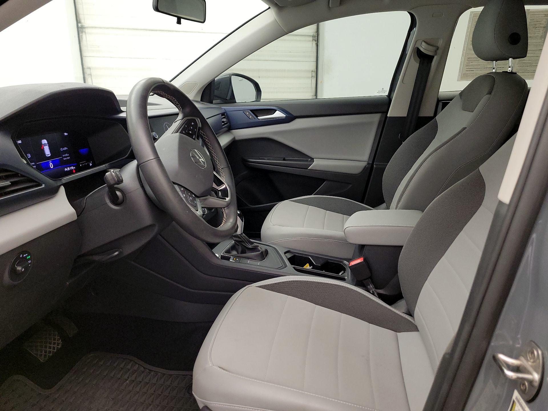 Thumbnail: 2022 Volkswagen Taos - 11