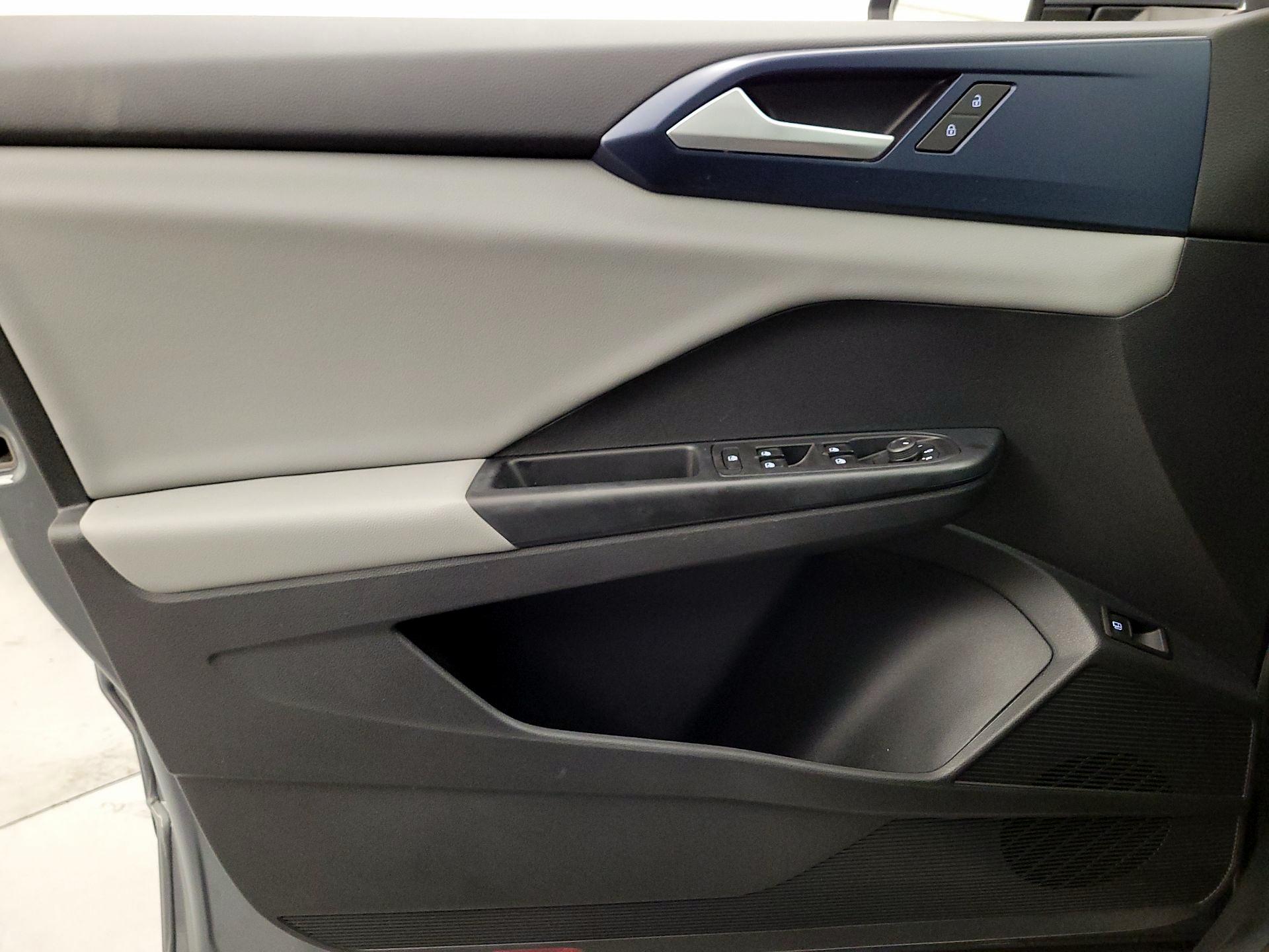 Thumbnail: 2022 Volkswagen Taos - 12