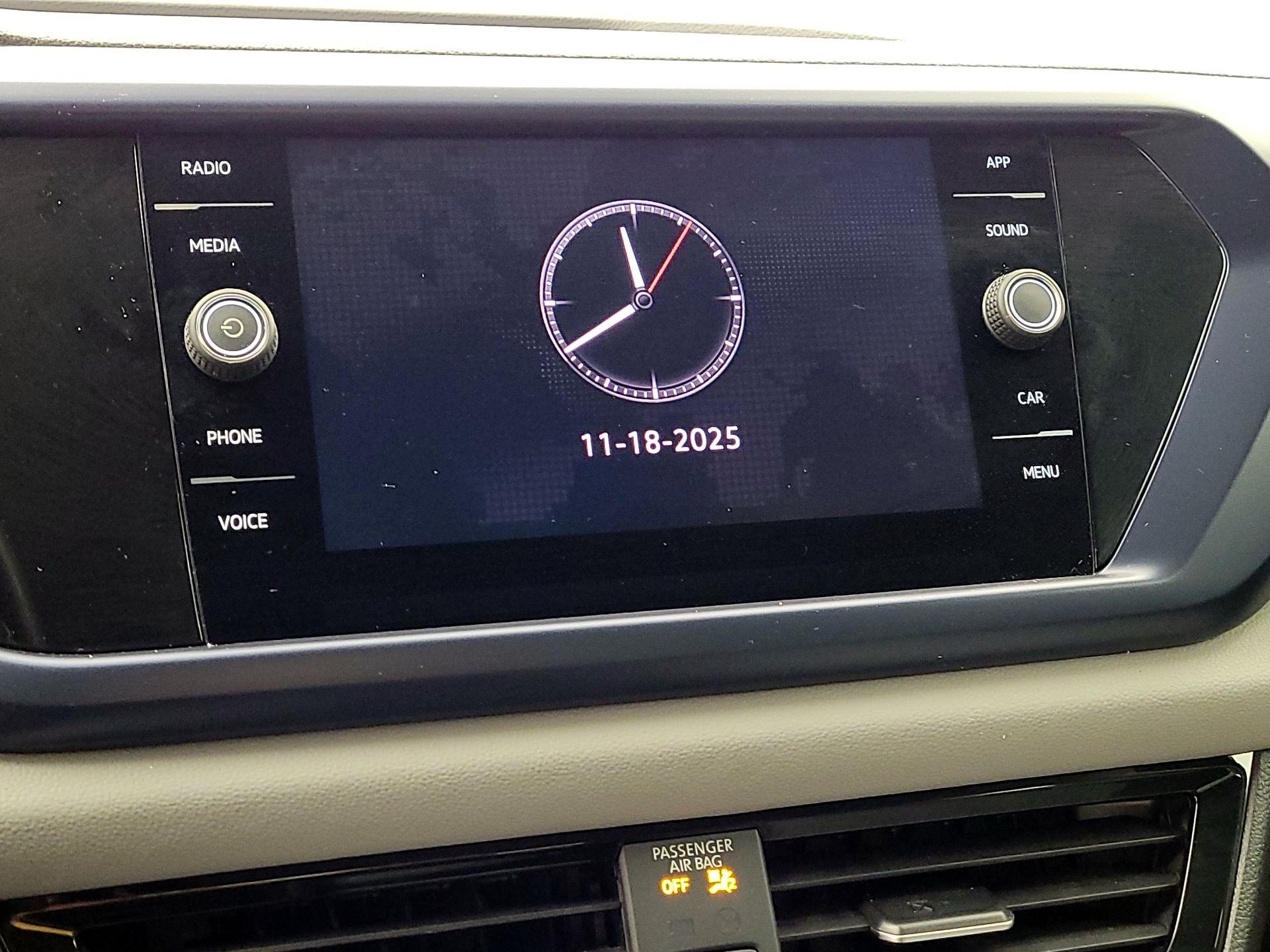 Thumbnail: 2022 Volkswagen Taos - 15